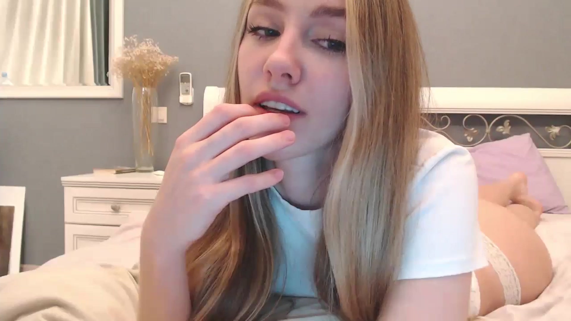 Gallery image thumbnail from Goddessblessu's myfreecams stream on, 10/29/2024, 16:29 image 5 of 20
