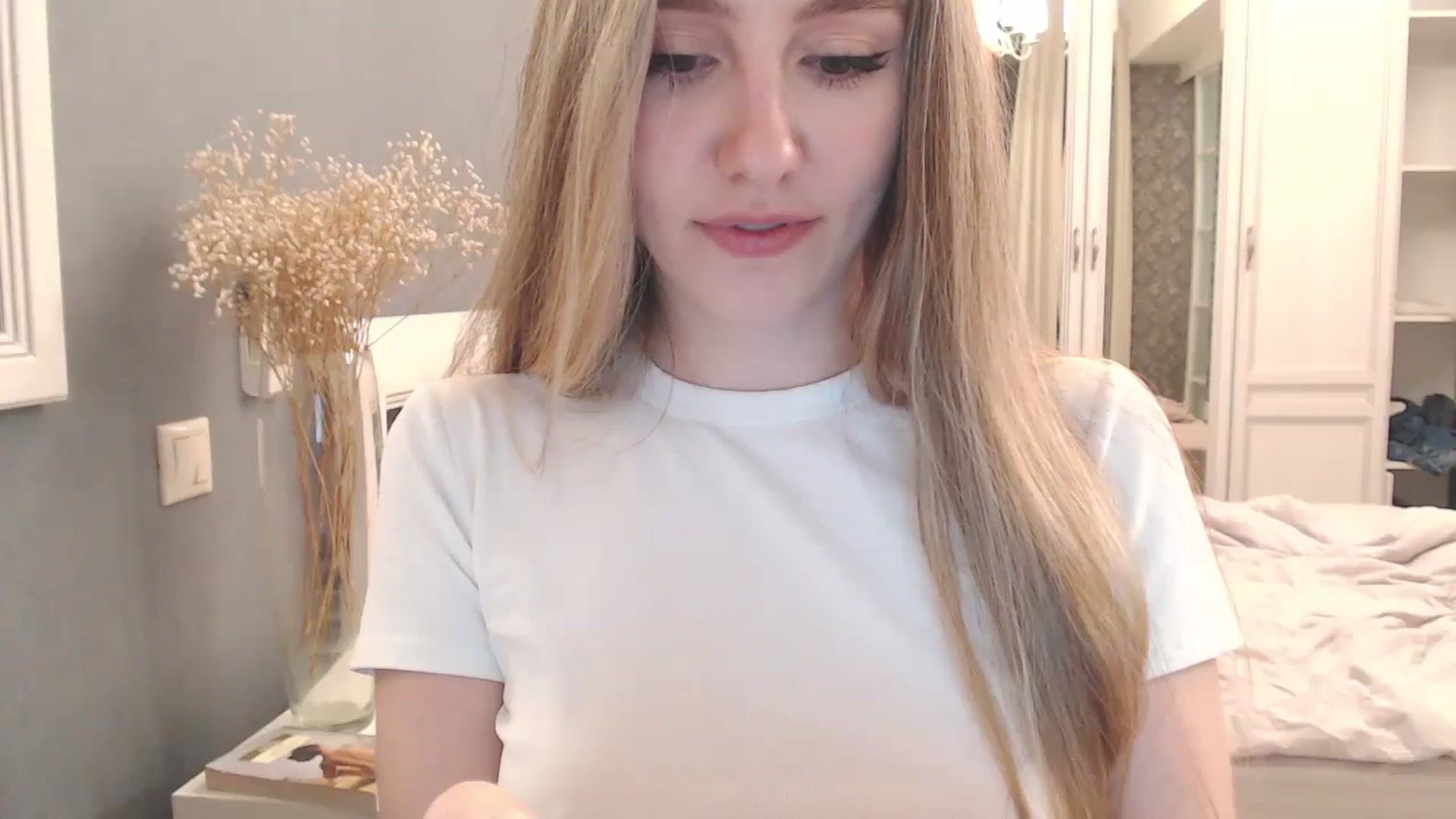 Gallery image thumbnail from Goddessblessu's myfreecams stream on, 10/29/2024, 16:29 image 10 of 20