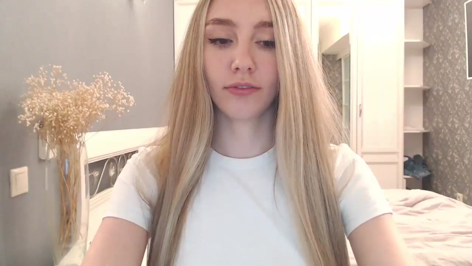 Gallery image thumbnail from Goddessblessu's myfreecams stream on, 10/29/2024, 17:28 image 16 of 20