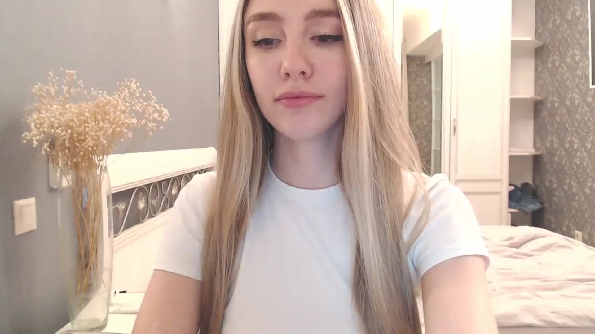 Gallery image thumbnail from Goddessblessu's myfreecams stream on, 10/29/2024, 17:28 image 4 of 20