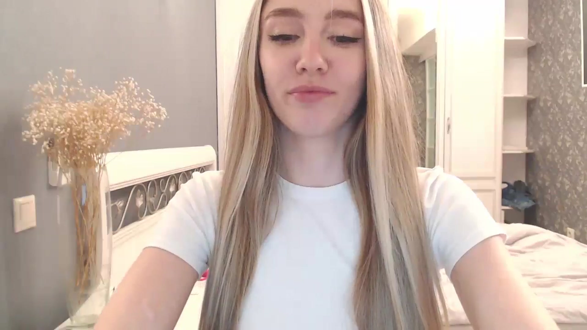 Gallery image thumbnail from Goddessblessu's myfreecams stream on, 10/29/2024, 17:28 image 6 of 20