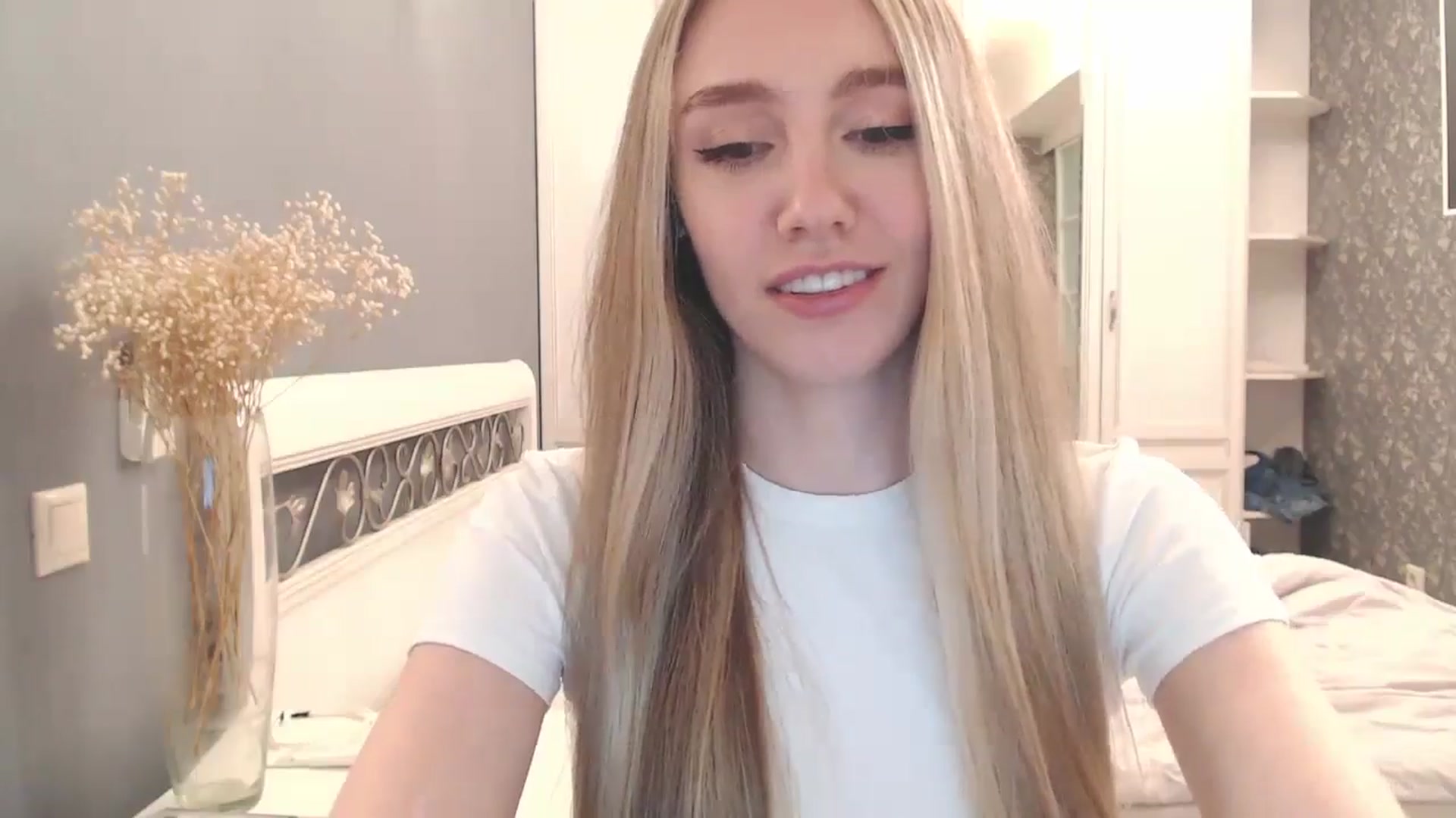 Gallery image thumbnail from Goddessblessu's myfreecams stream on, 10/29/2024, 17:28 image 11 of 20
