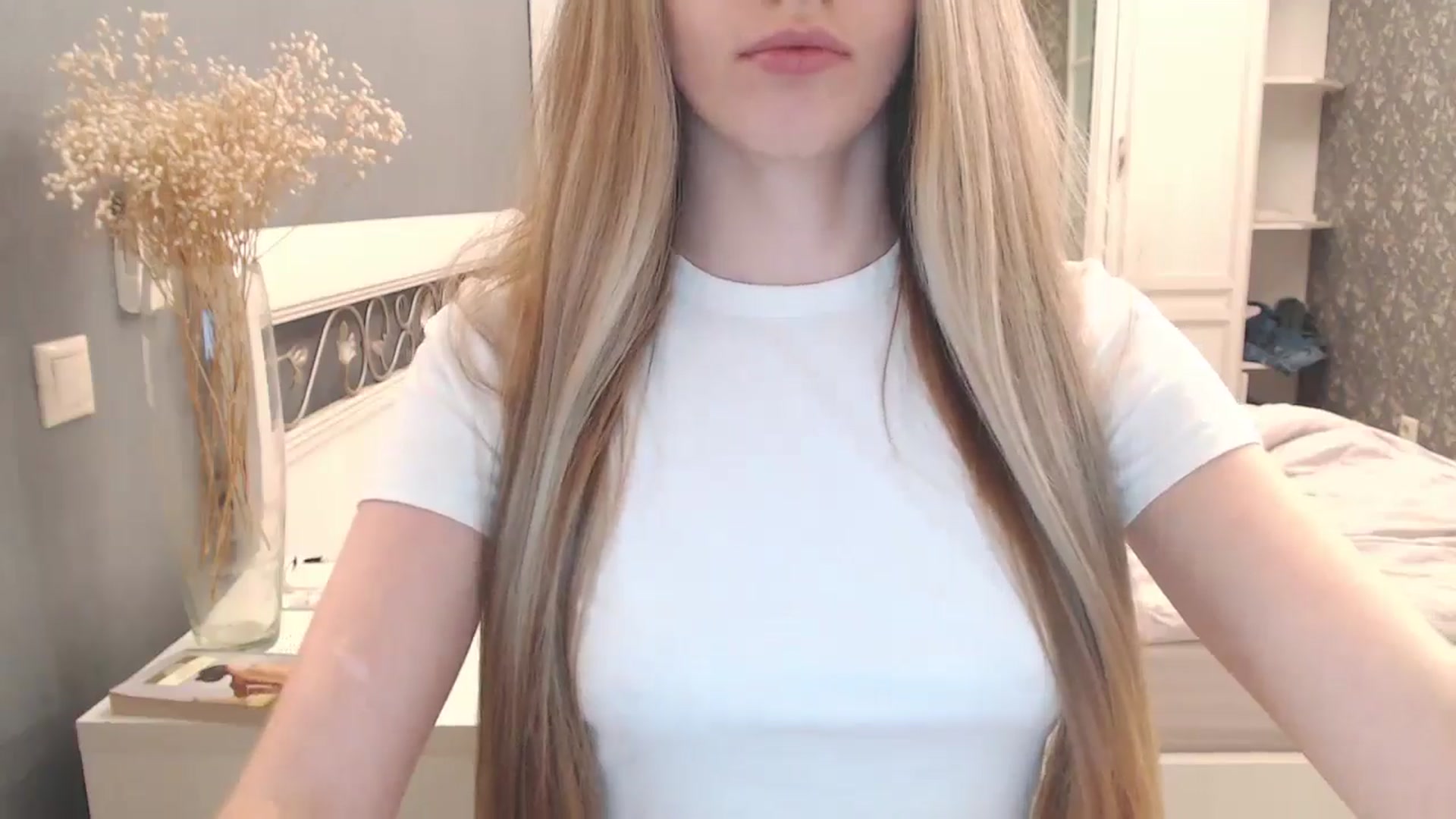 Gallery image thumbnail from Goddessblessu's myfreecams stream on, 10/29/2024, 17:28 image 15 of 20