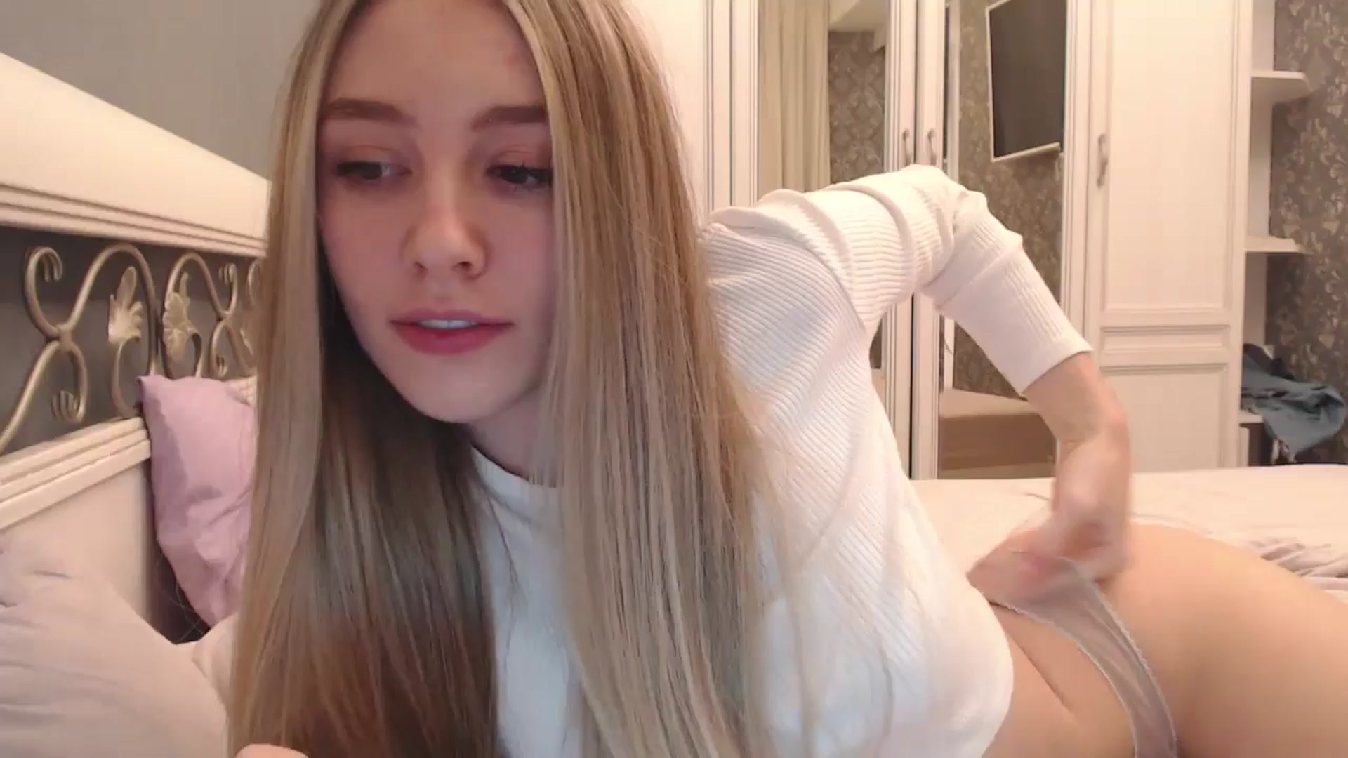 Gallery image thumbnail from Goddessblessu's myfreecams stream on, 10/30/2024, 21:21 image 19 of 20