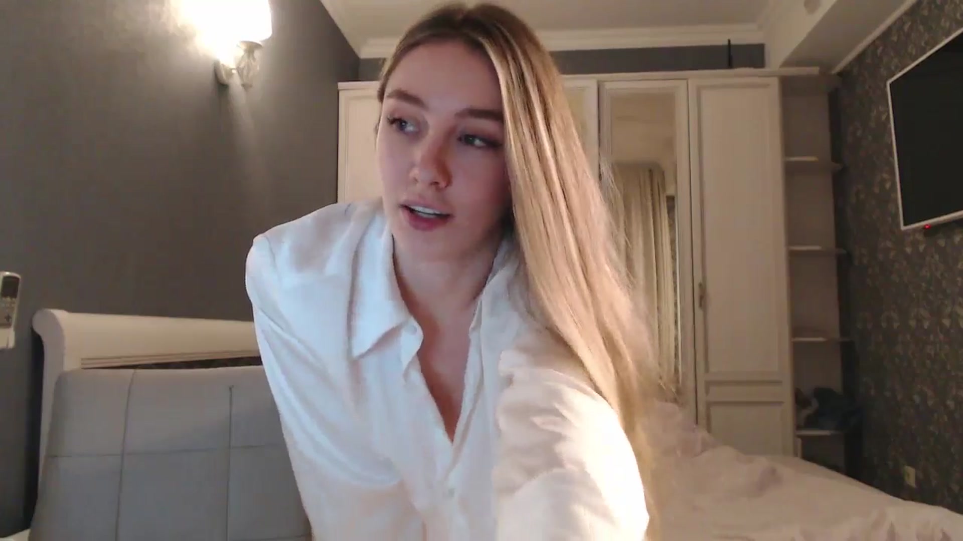 Gallery image thumbnail from Goddessblessu's myfreecams stream on, 11/03/2024, 17:03 image 7 of 20