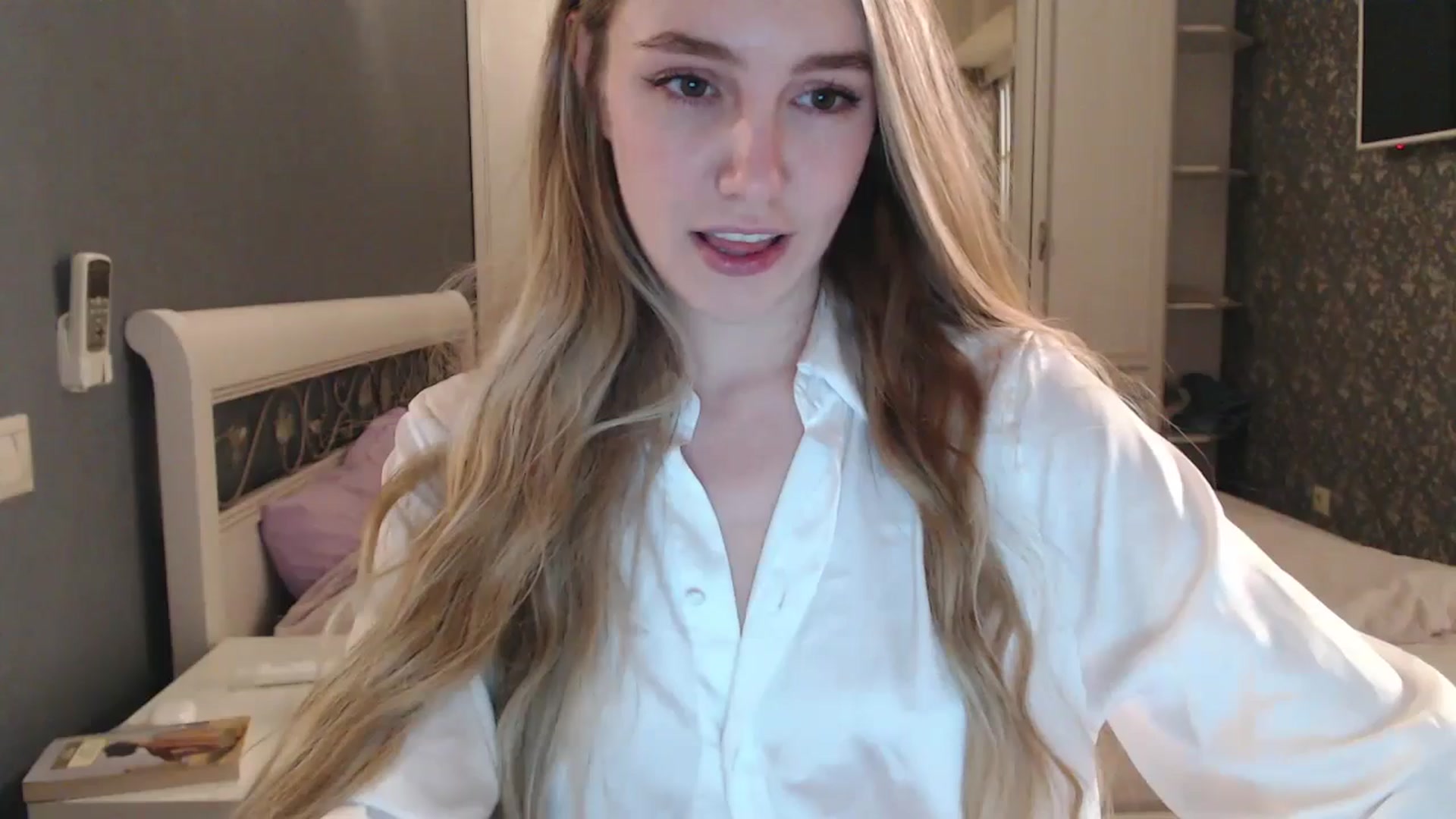 Gallery image thumbnail from Goddessblessu's myfreecams stream on, 11/03/2024, 17:03 image 17 of 20