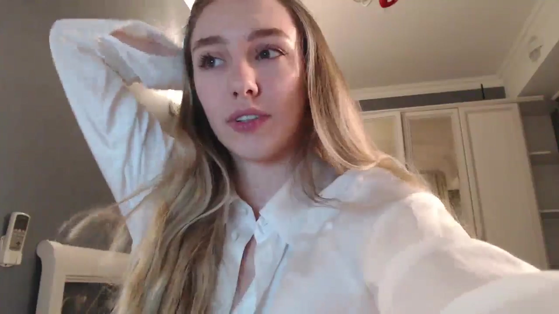 Gallery image thumbnail from Goddessblessu's myfreecams stream on, 11/03/2024, 17:03 image 11 of 20