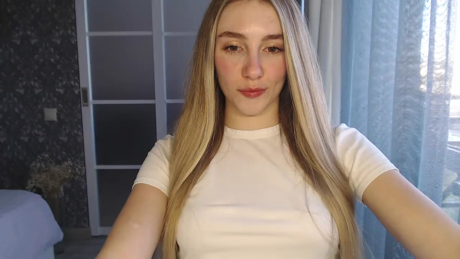 Gallery image thumbnail from Goddessblessu's myfreecams stream on, 11/05/2024, 13:30 image 4 of 20