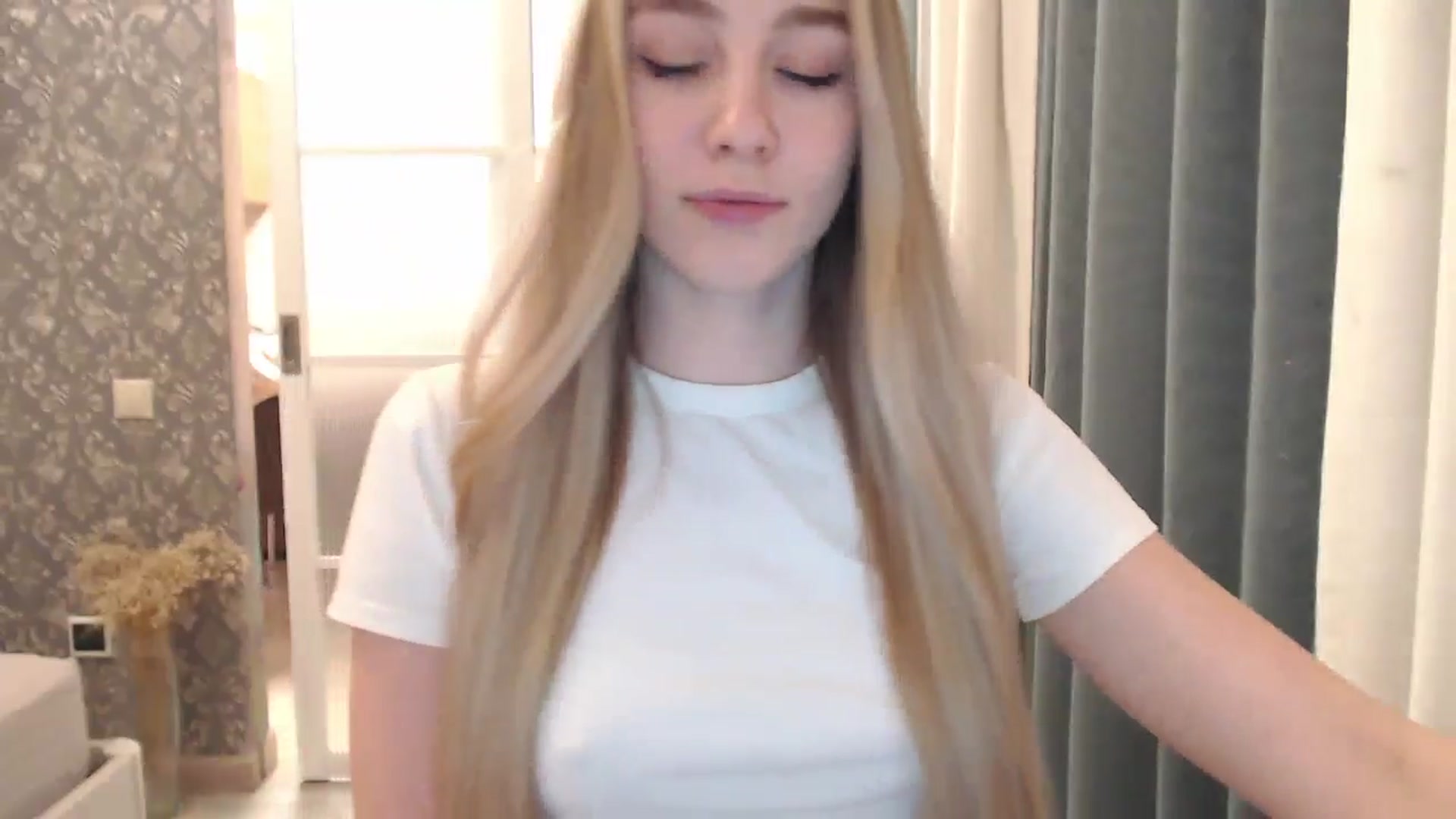 Gallery image thumbnail from Goddessblessu's myfreecams stream on, 11/07/2024, 17:29 image 6 of 20