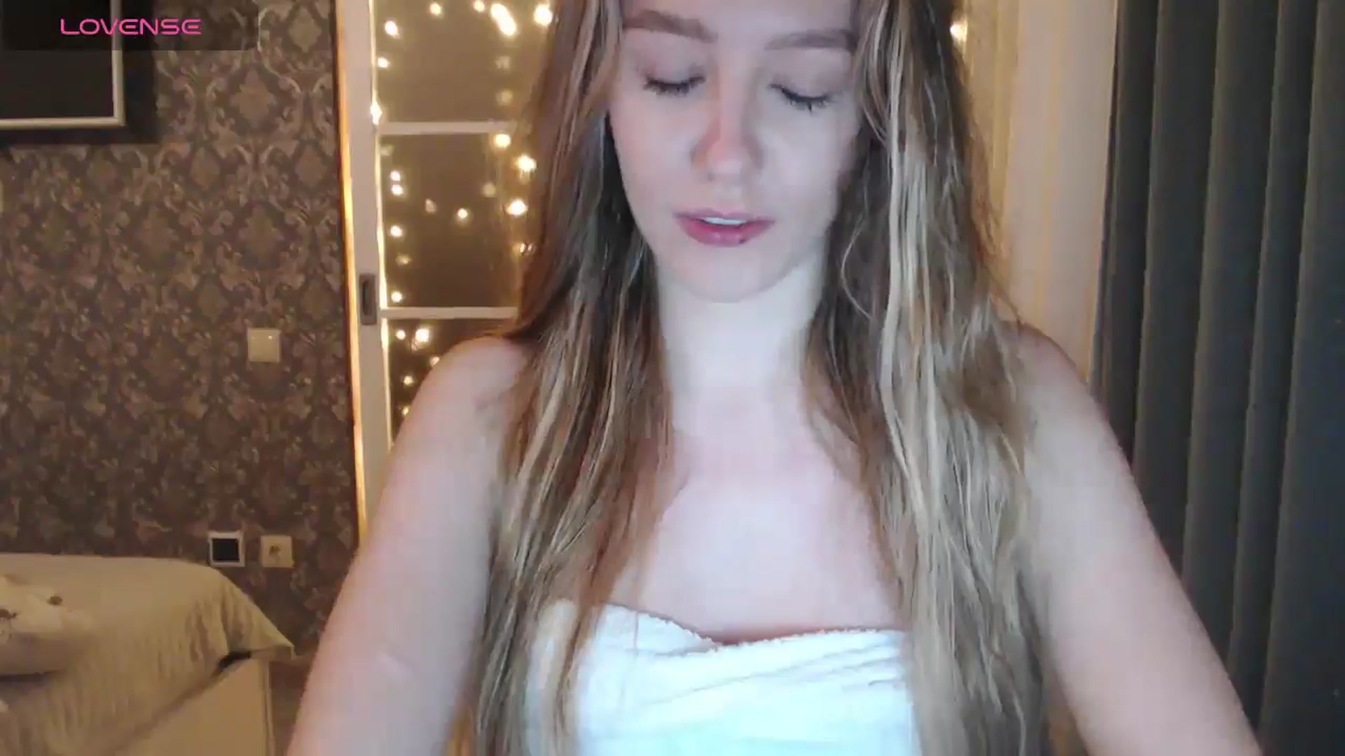 Gallery image thumbnail from Goddessblessu's myfreecams stream on, 12/26/2024, 24:07 image 6 of 20