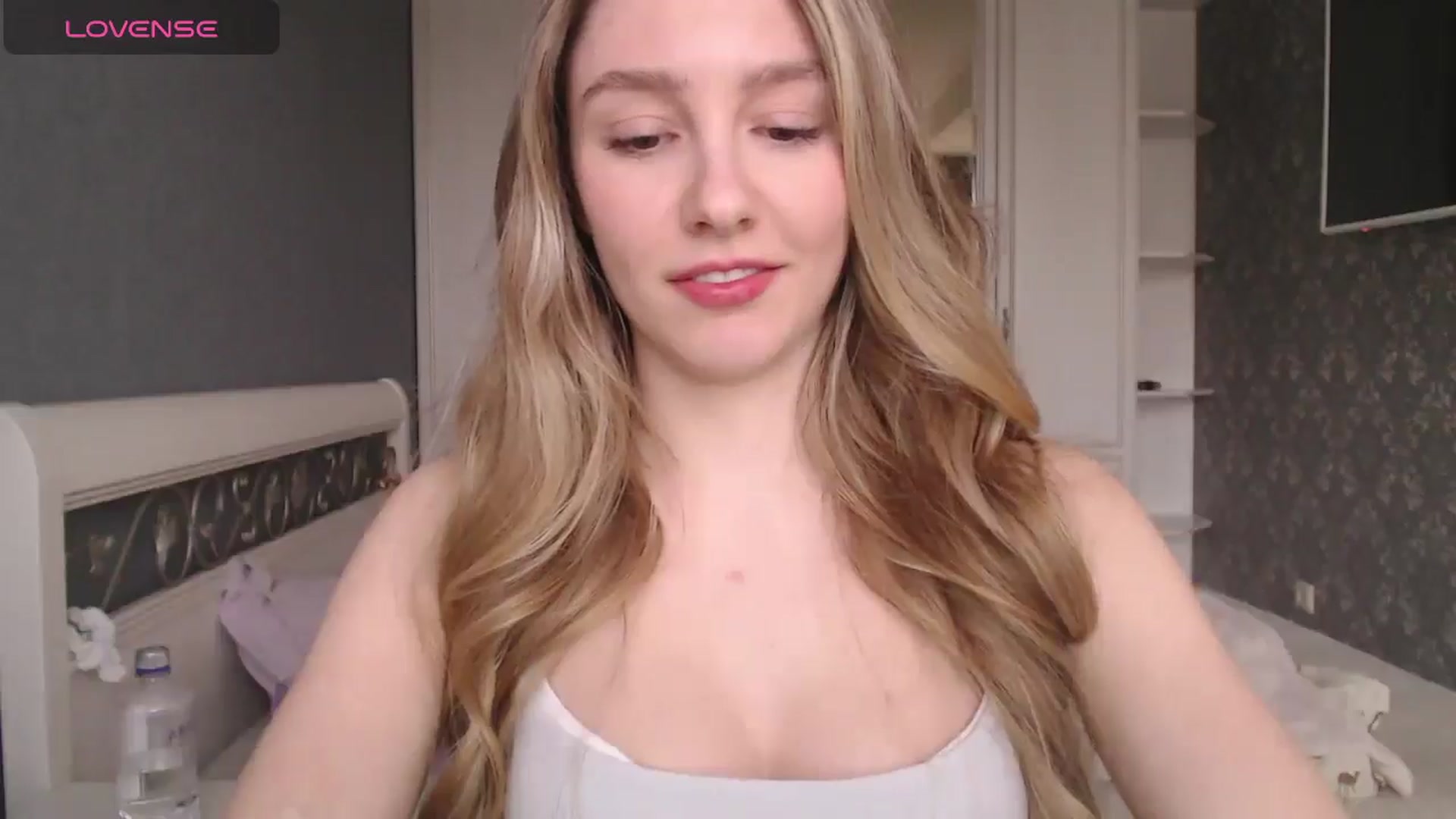 Gallery image thumbnail from Goddessblessu's myfreecams stream on, 12/26/2024, 07:57 image 3 of 20