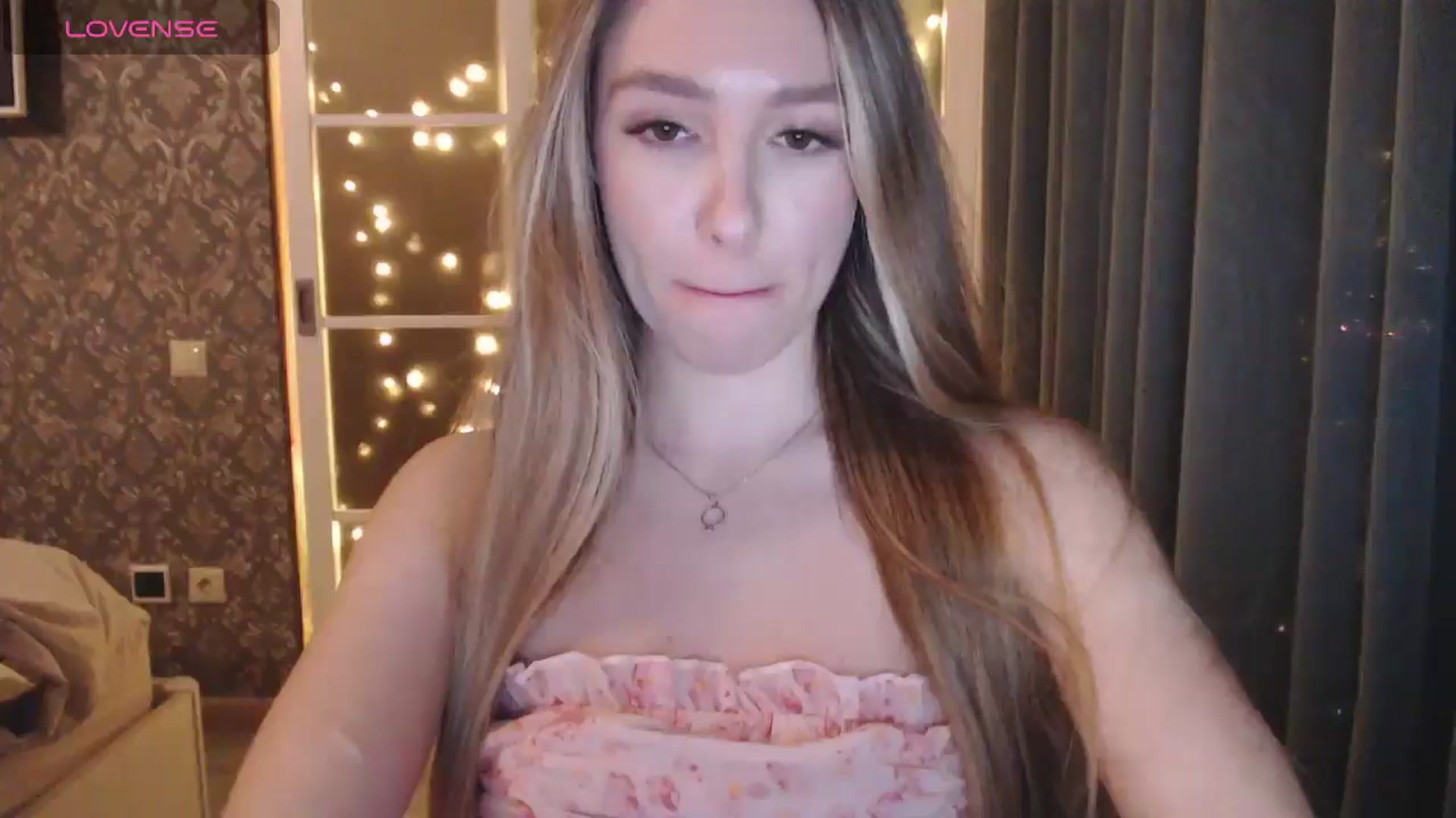 Gallery image thumbnail from Goddessblessu's myfreecams stream on, 01/18/2025, 19:24 image 2 of 20