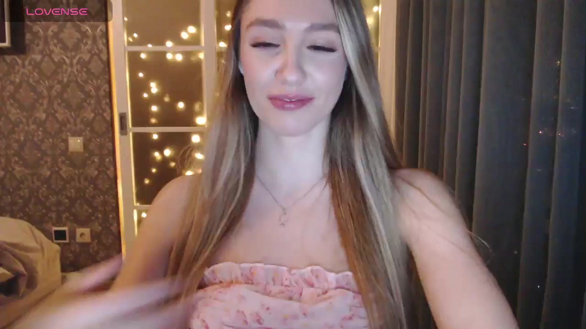 Gallery image thumbnail from Goddessblessu's myfreecams stream on, 01/18/2025, 19:24 image 18 of 20