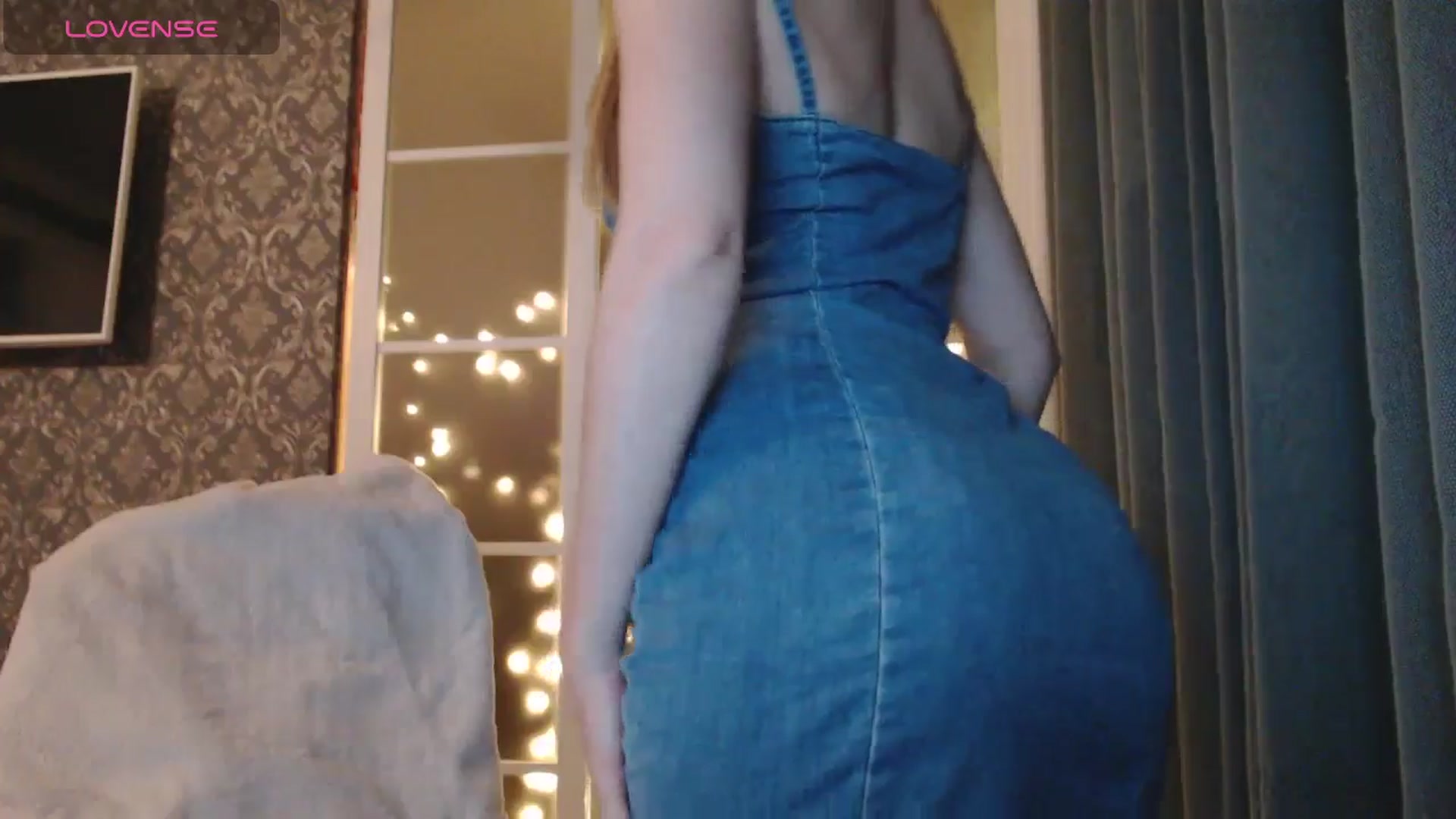 Gallery image thumbnail from Goddessblessu's myfreecams stream on, 01/19/2025, 18:19 image 16 of 20