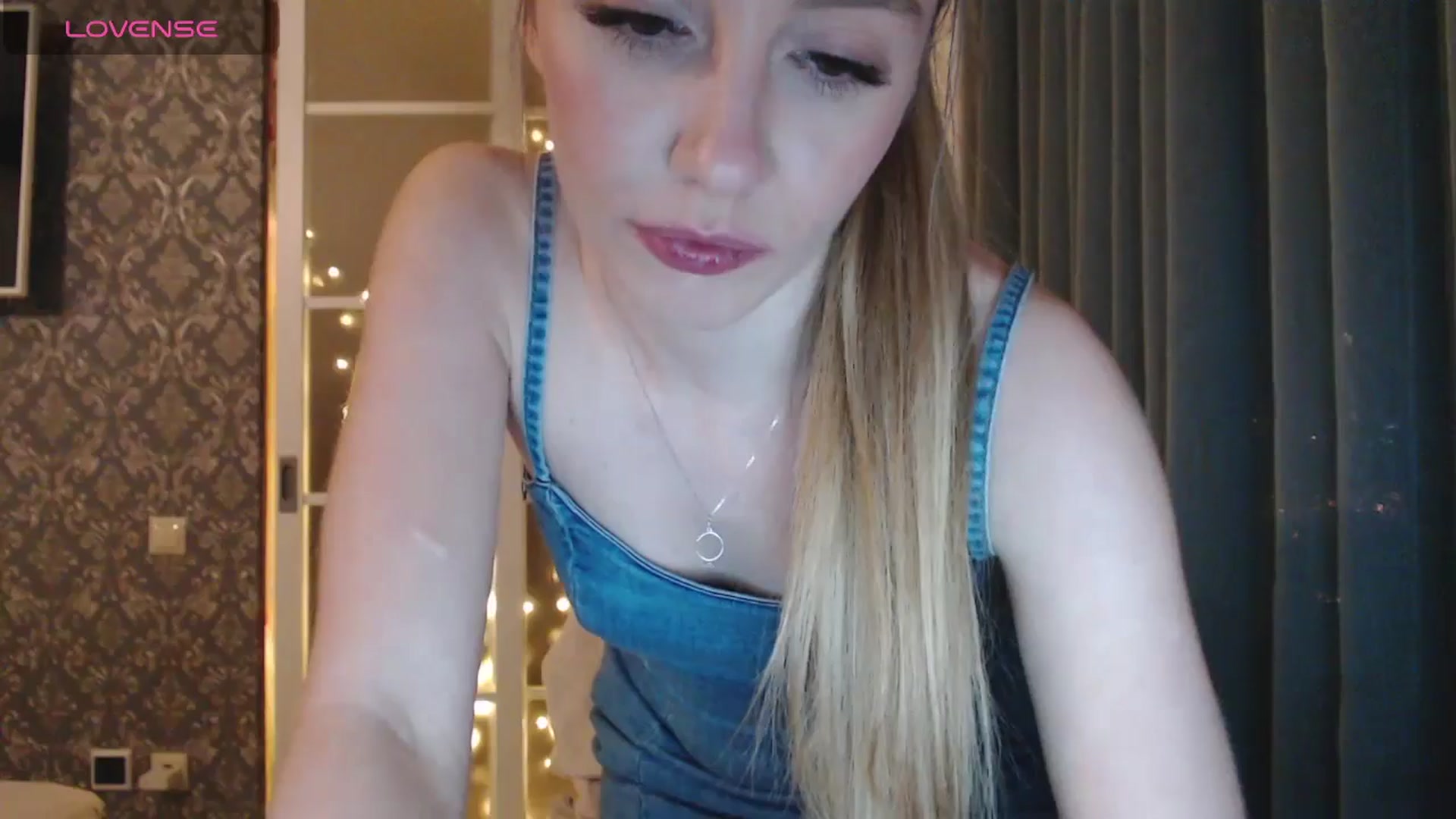 Gallery image thumbnail from Goddessblessu's myfreecams stream on, 01/19/2025, 18:19 image 13 of 20