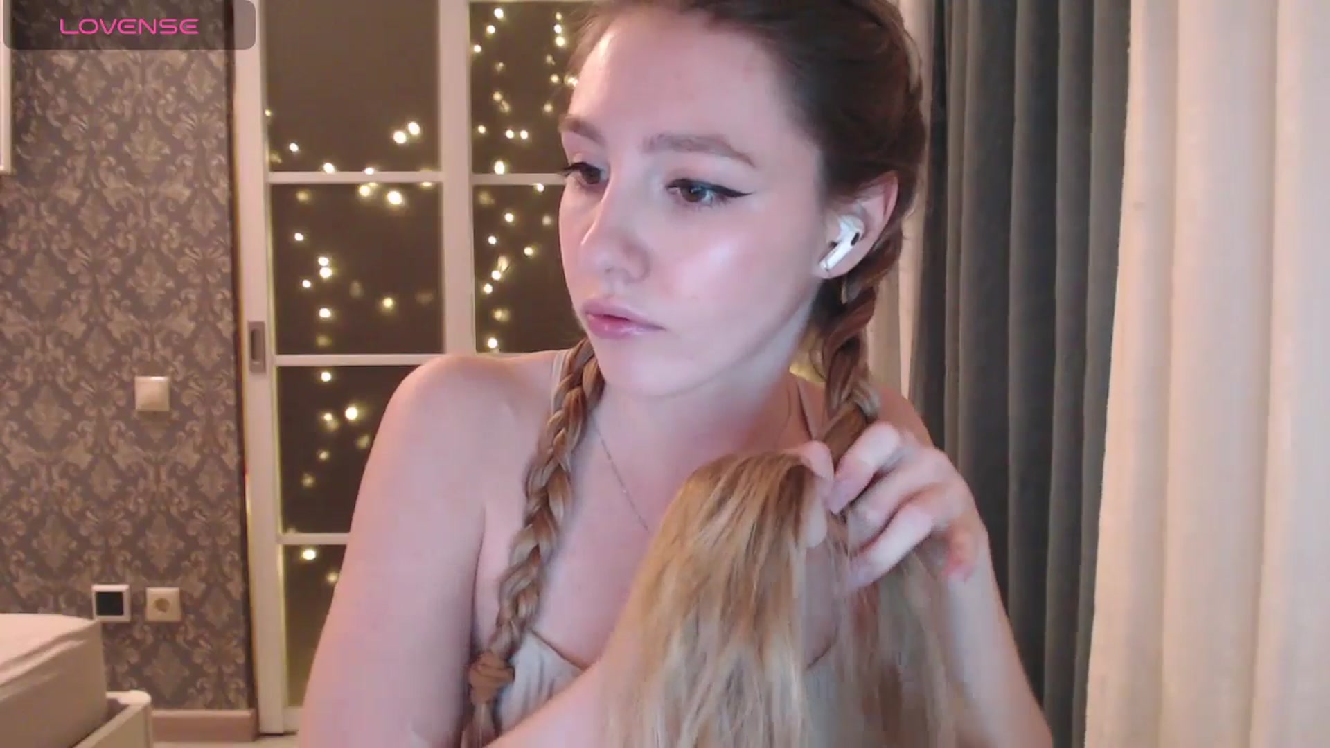 Gallery image thumbnail from Goddessblessu's myfreecams stream on, 02/09/2025, 19:11 image 16 of 20