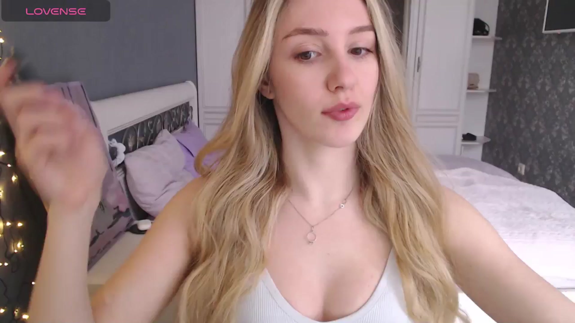 Gallery image thumbnail from Goddessblessu's myfreecams stream on, 03/06/2025, 09:26 image 1 of 20