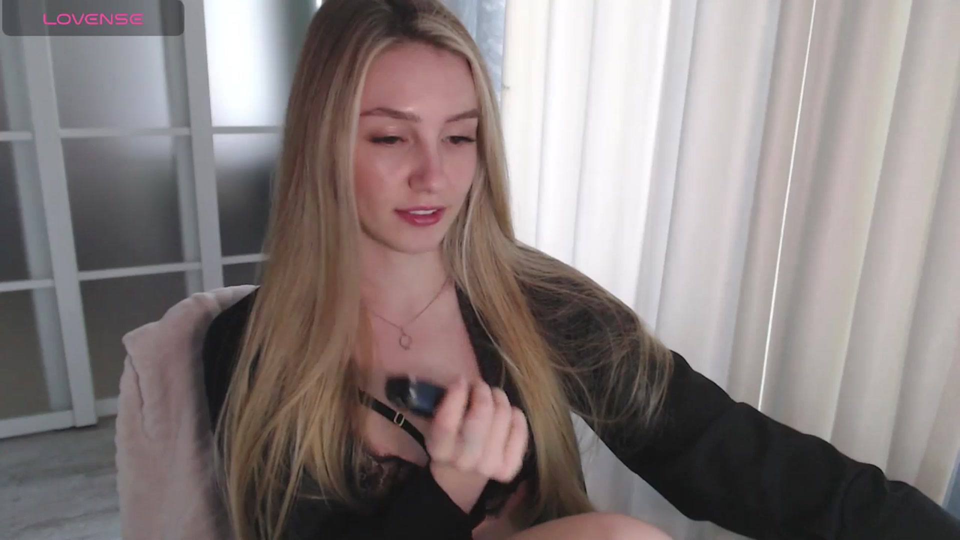 Gallery image thumbnail from Goddessblessu's myfreecams stream on, 03/12/2025, 15:00 image 2 of 20