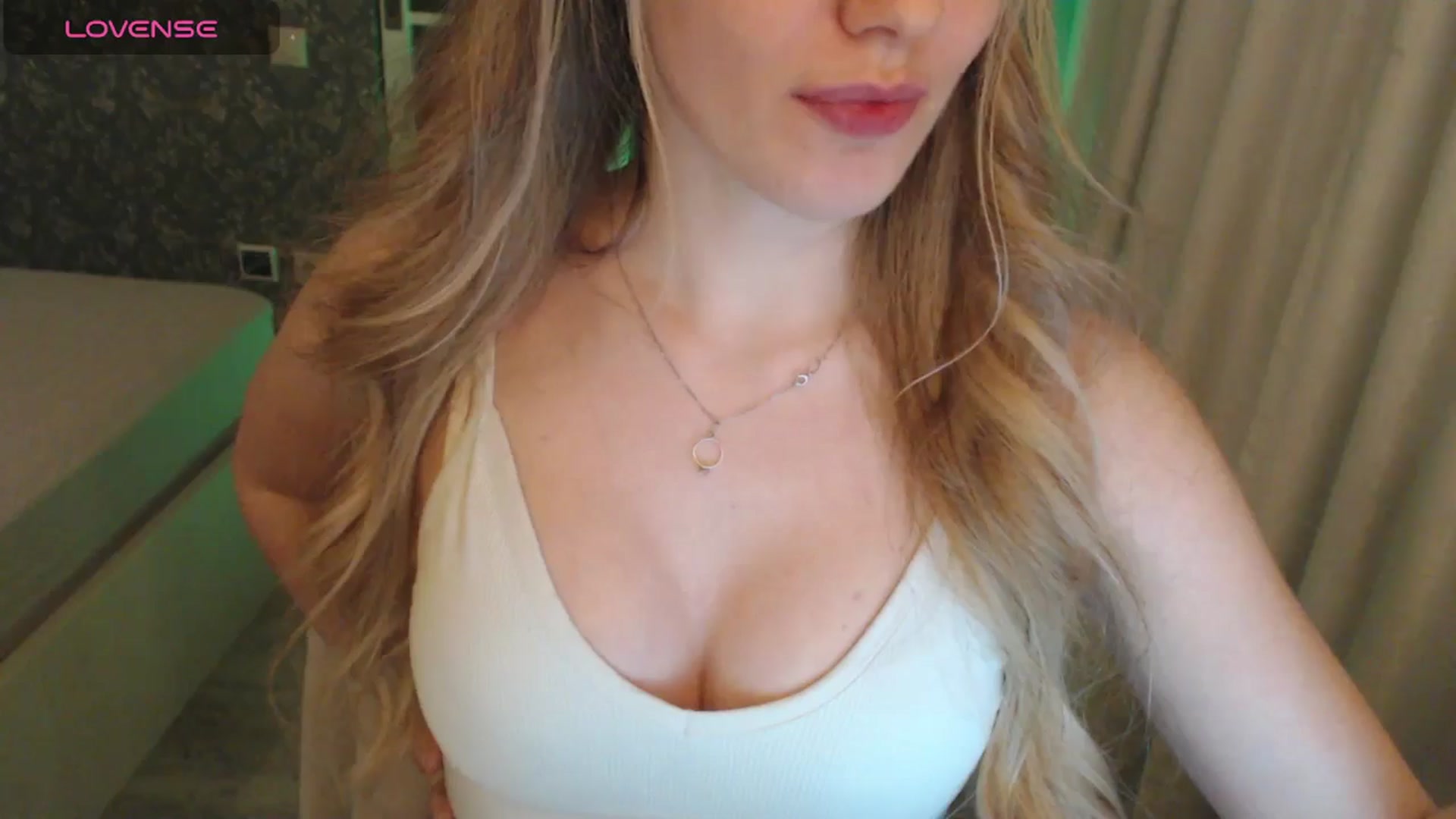 Gallery image thumbnail from Goddessblessu's myfreecams stream on, 03/17/2025, 16:14 image 15 of 20
