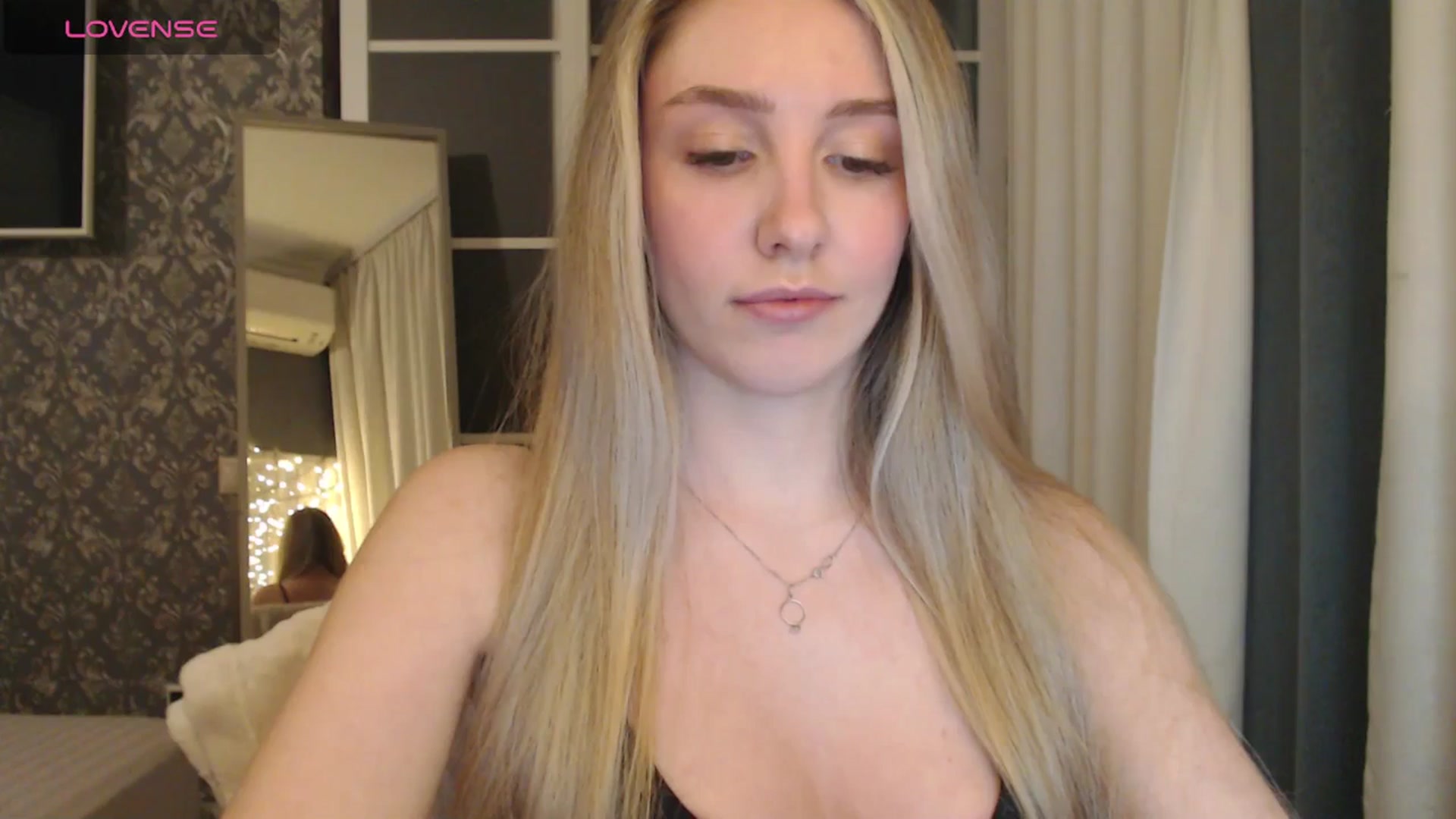 Gallery image thumbnail from Goddessblessu's myfreecams stream on, 03/19/2025, 17:26 image 13 of 20