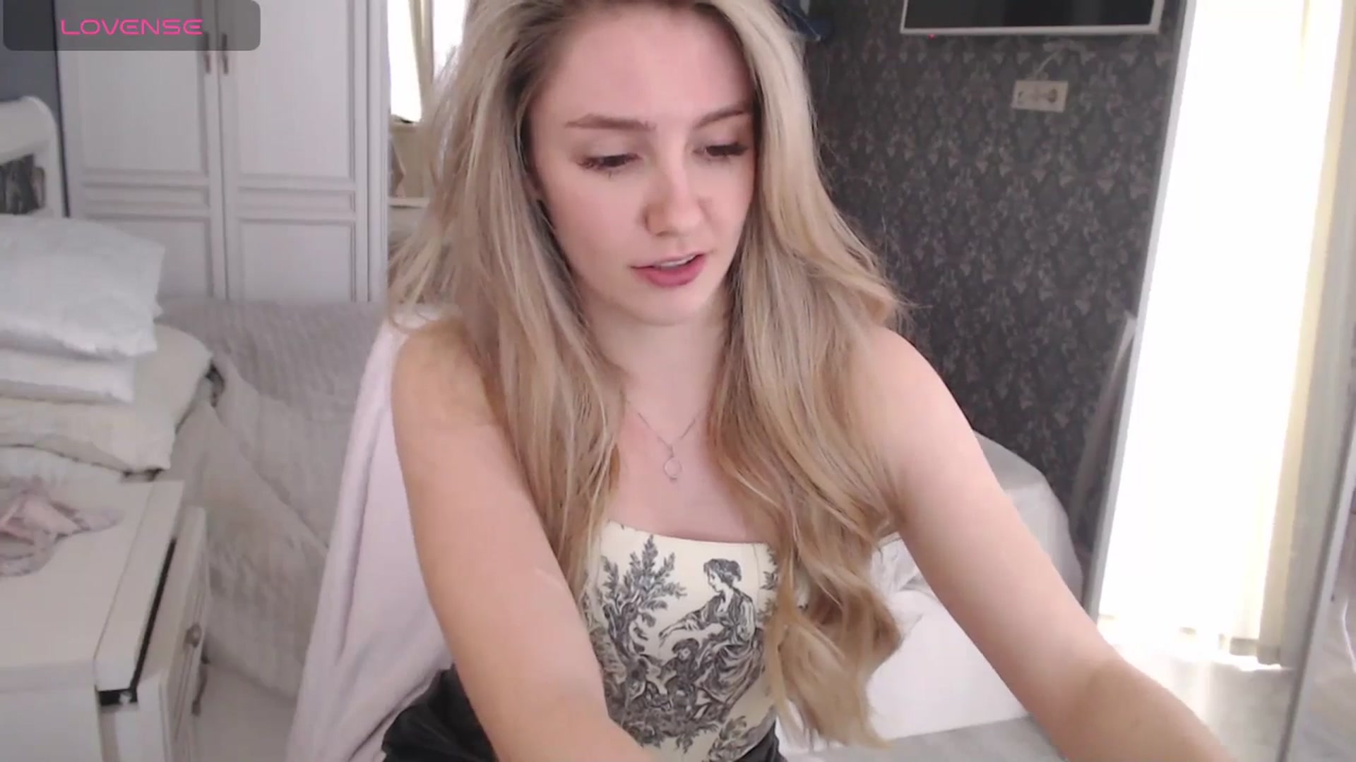 Gallery image thumbnail from Goddessblessu's myfreecams stream on, 04/13/2025, 10:50 image 10 of 20
