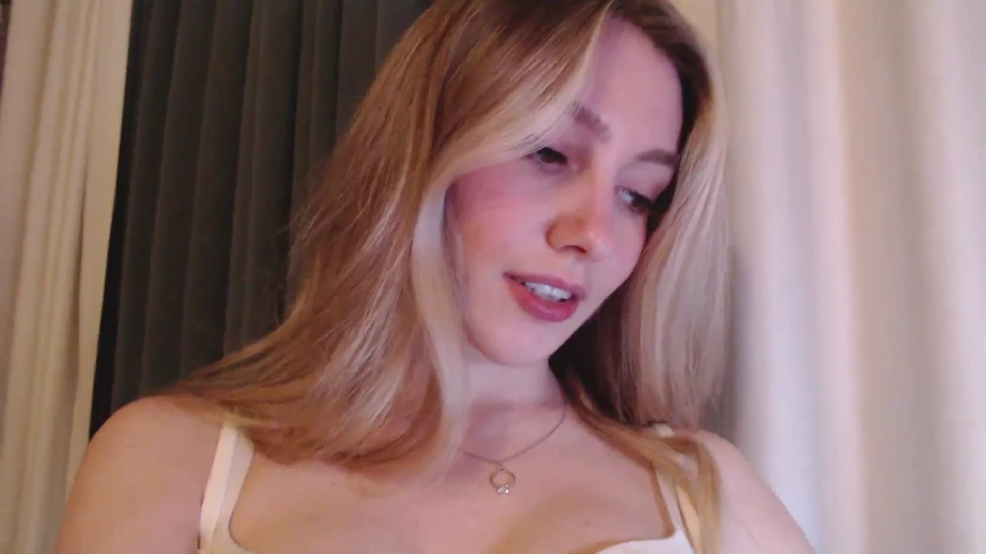 Gallery image thumbnail from Goddessblessu's myfreecams stream on, 05/11/2025, 21:35 image 15 of 20