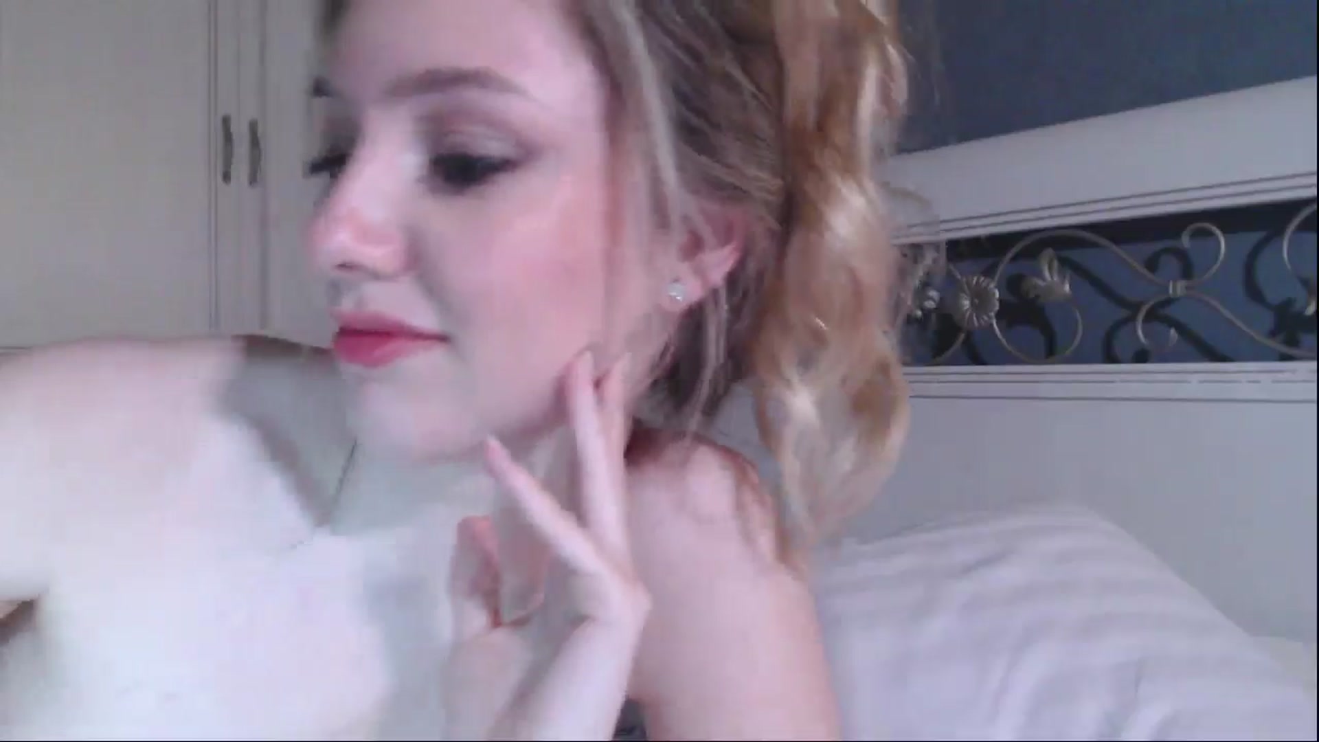 Gallery image thumbnail from Goddessblessu's myfreecams stream on, 06/06/2025, 18:45 image 20 of 20