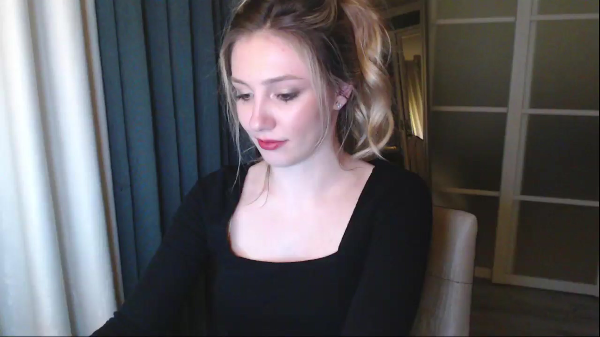 Gallery image thumbnail from Goddessblessu's myfreecams stream on, 06/06/2025, 18:45 image 7 of 20
