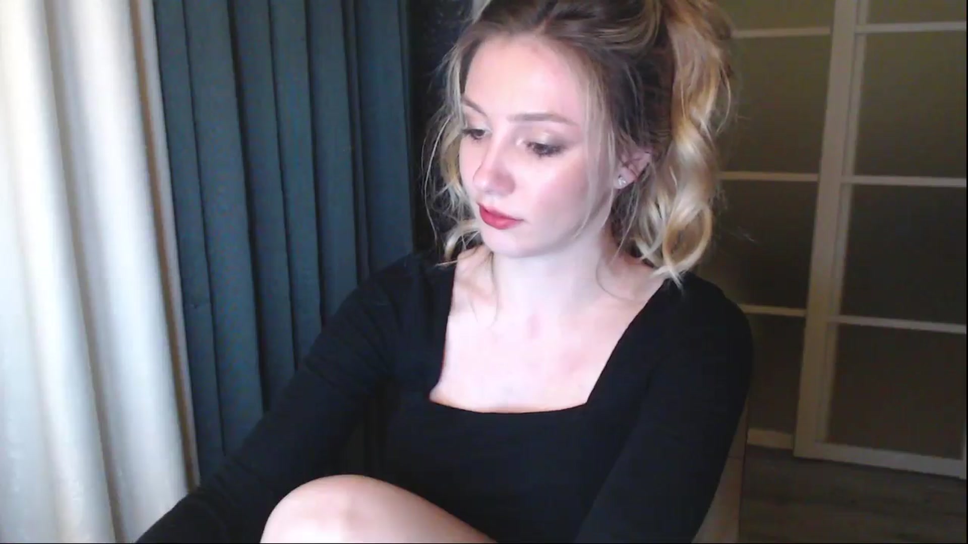 Gallery image thumbnail from Goddessblessu's myfreecams stream on, 06/06/2025, 18:45 image 9 of 20