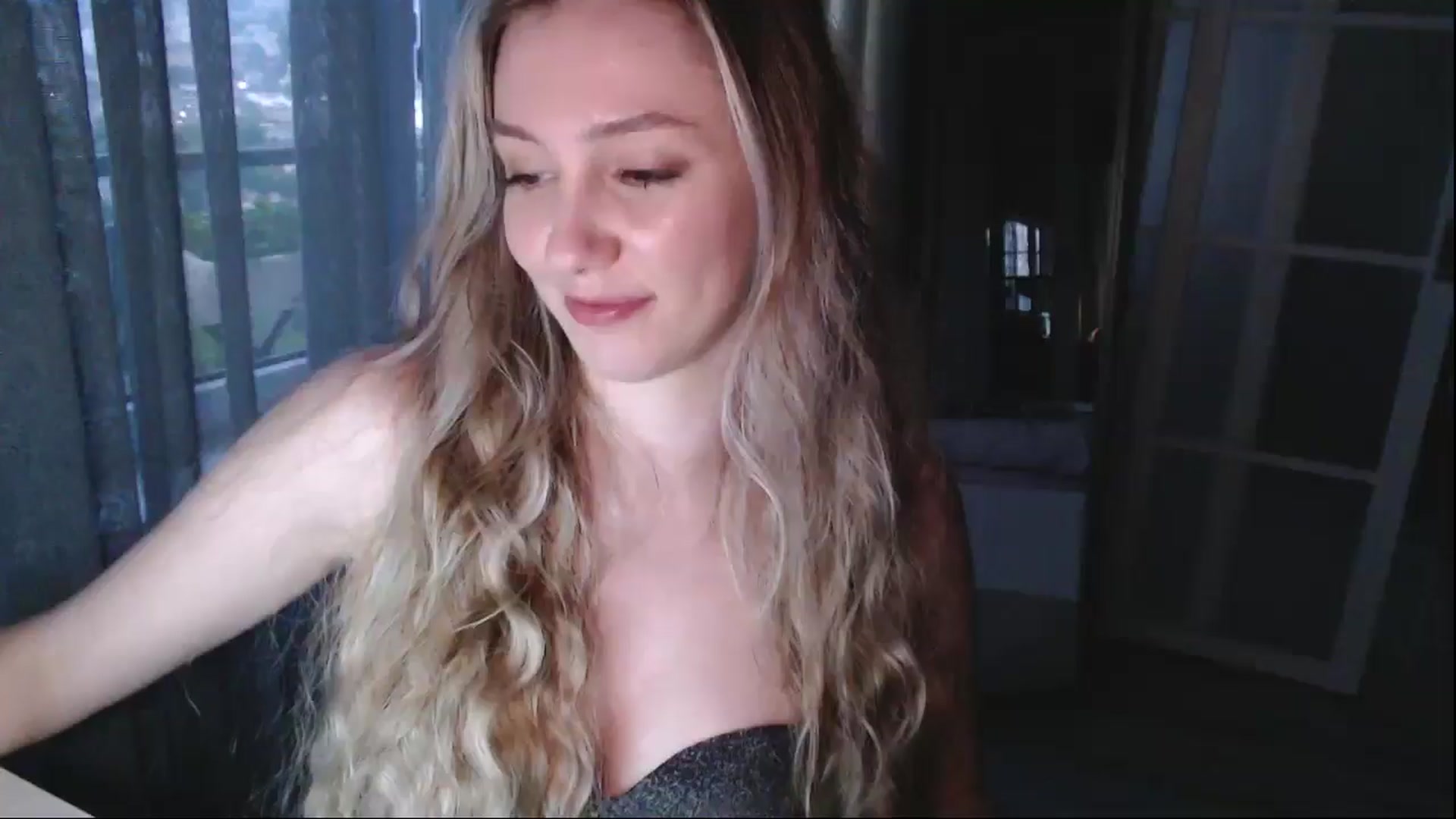 Gallery image thumbnail from Goddessblessu's myfreecams stream on, 06/12/2025, 17:29 image 8 of 20
