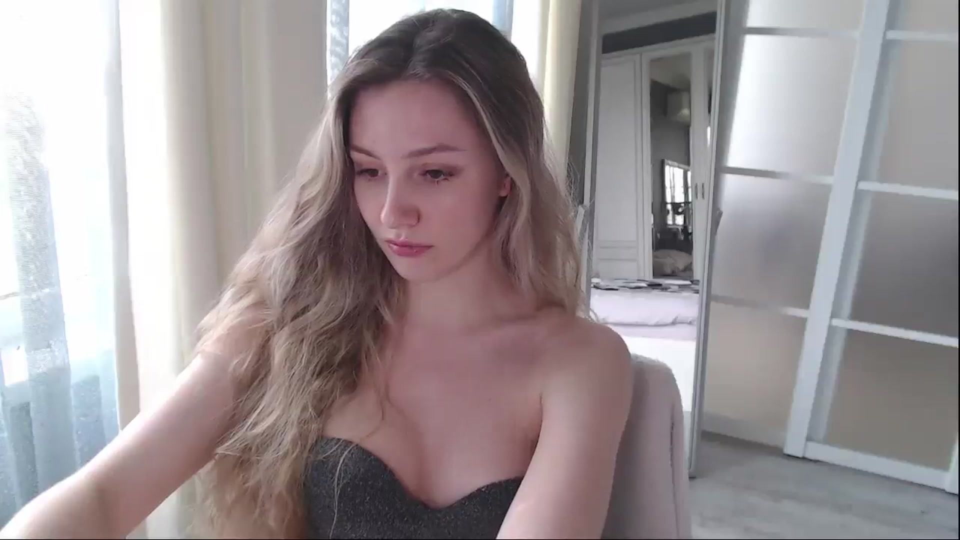Gallery image thumbnail from Goddessblessu's myfreecams stream on, 06/14/2025, 14:36 image 4 of 20