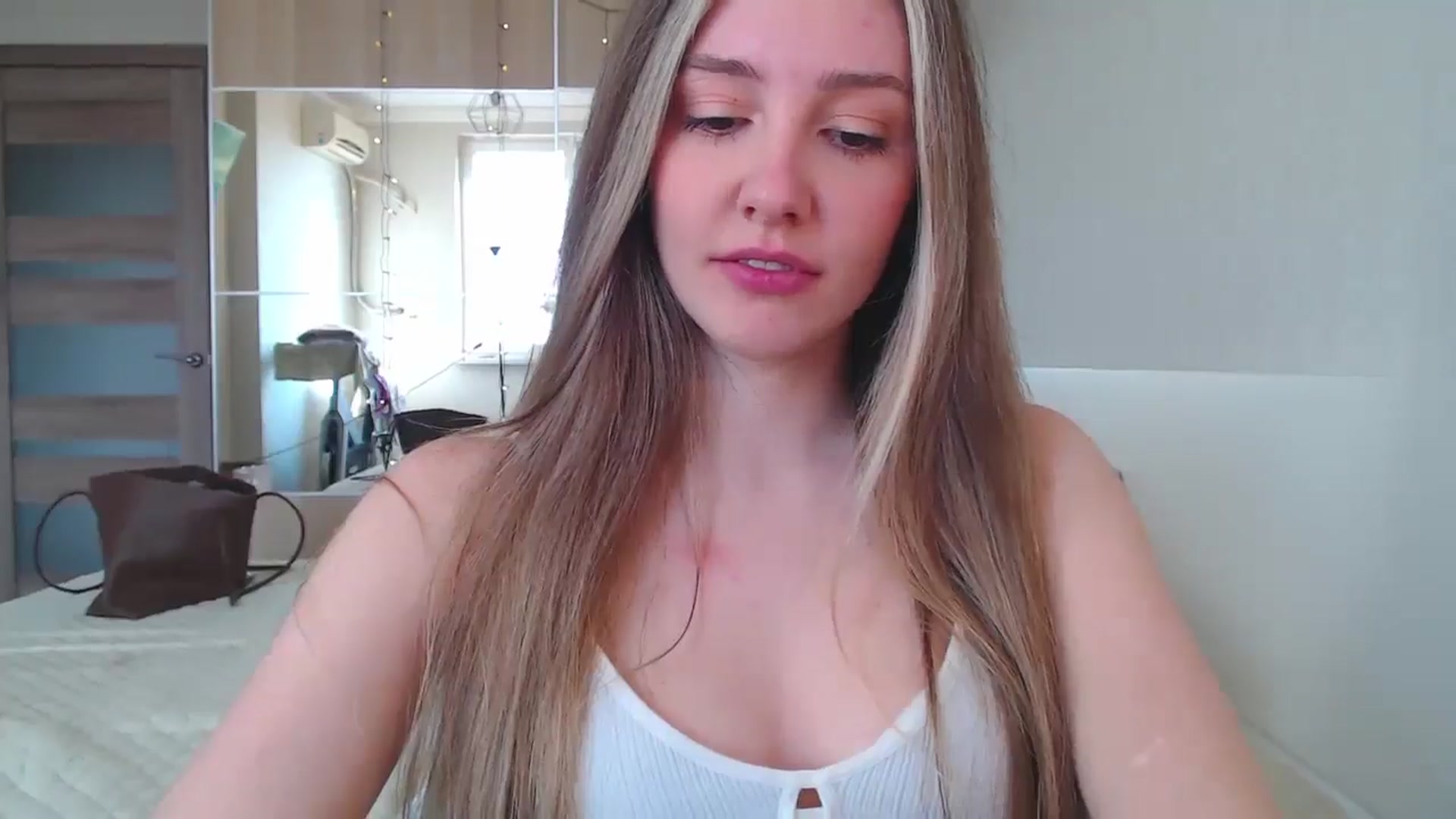 Gallery image thumbnail from Goddessblessu's myfreecams stream on, 09/25/2025, 13:33 image 16 of 20