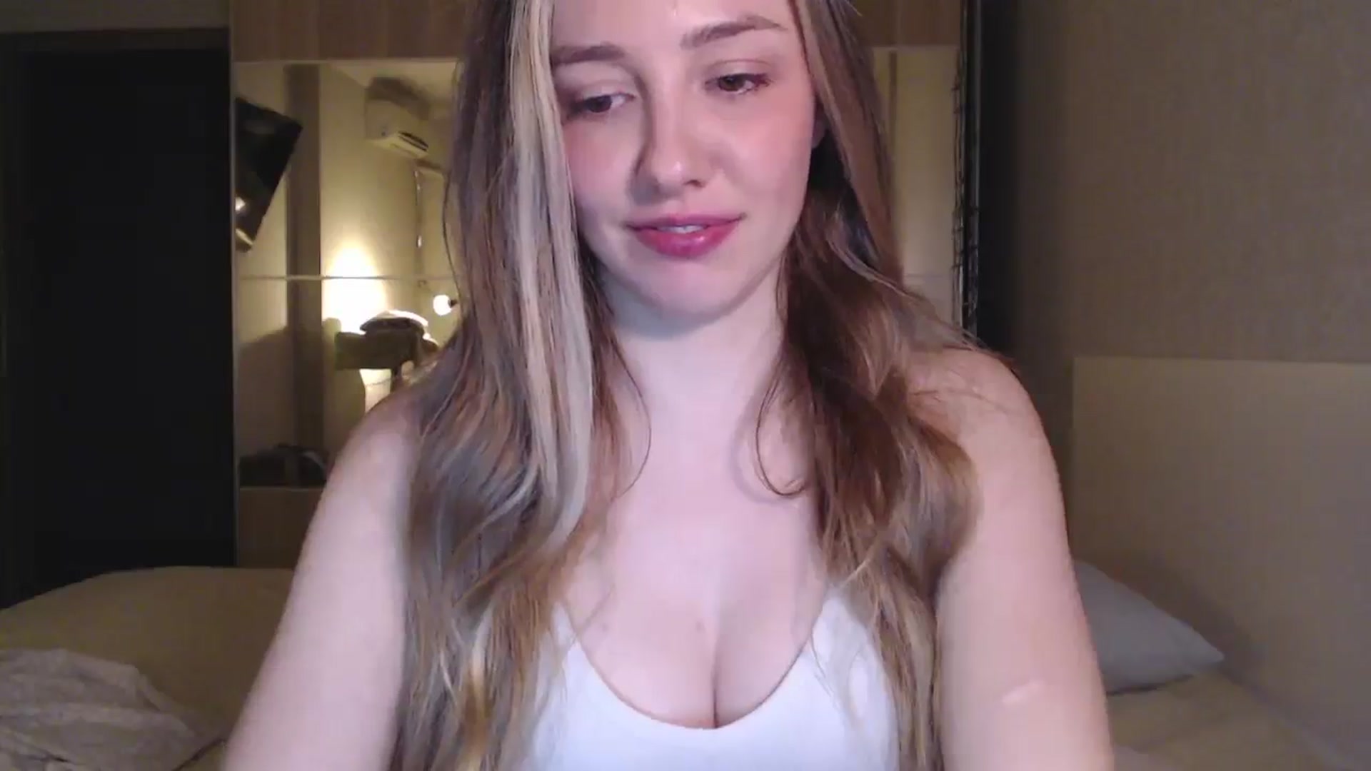 Gallery image thumbnail from Goddessblessu's myfreecams stream on, 10/07/2025, 18:02 image 19 of 20