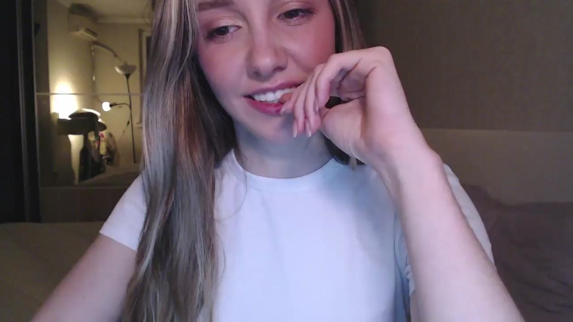 Gallery image thumbnail from Goddessblessu's myfreecams stream on, 10/09/2025, 19:16 image 2 of 20