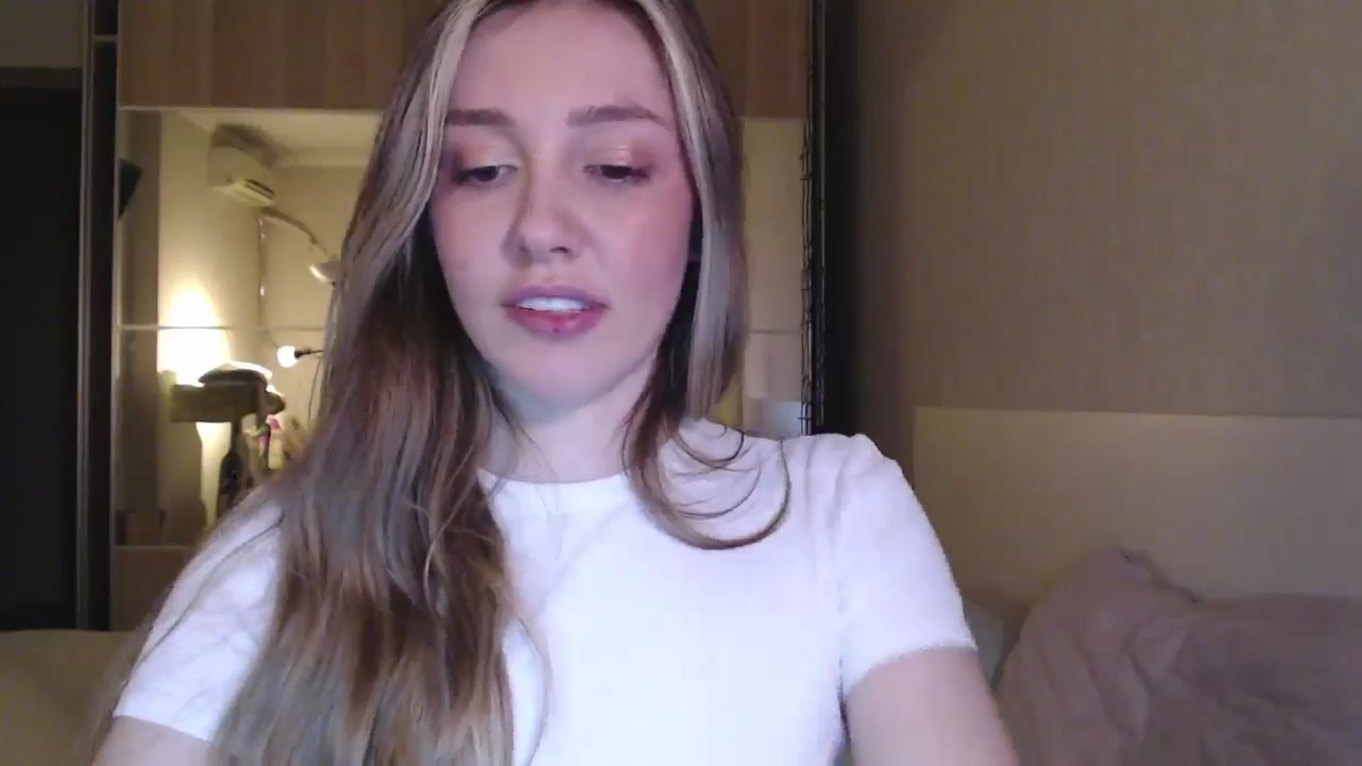 Gallery image thumbnail from Goddessblessu's myfreecams stream on, 10/09/2025, 19:16 image 14 of 20