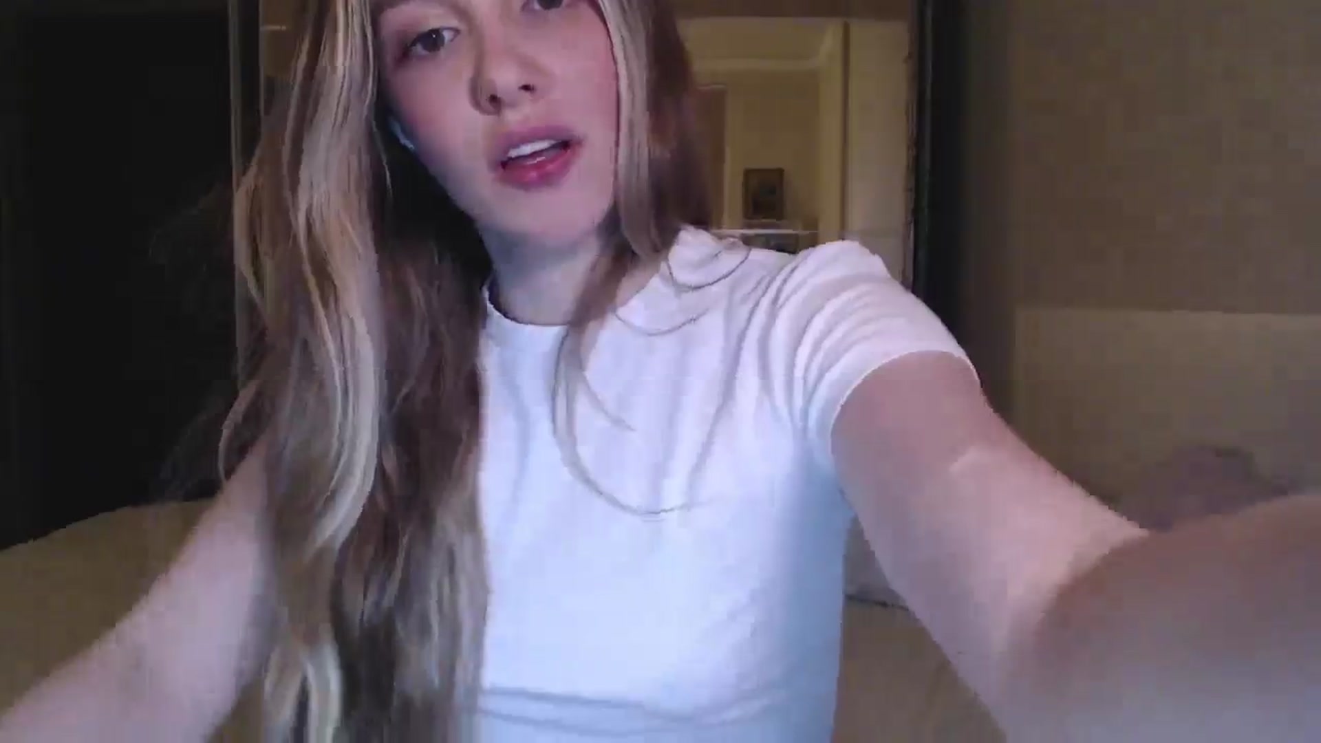 Gallery image thumbnail from Goddessblessu's myfreecams stream on, 10/09/2025, 19:16 image 17 of 20