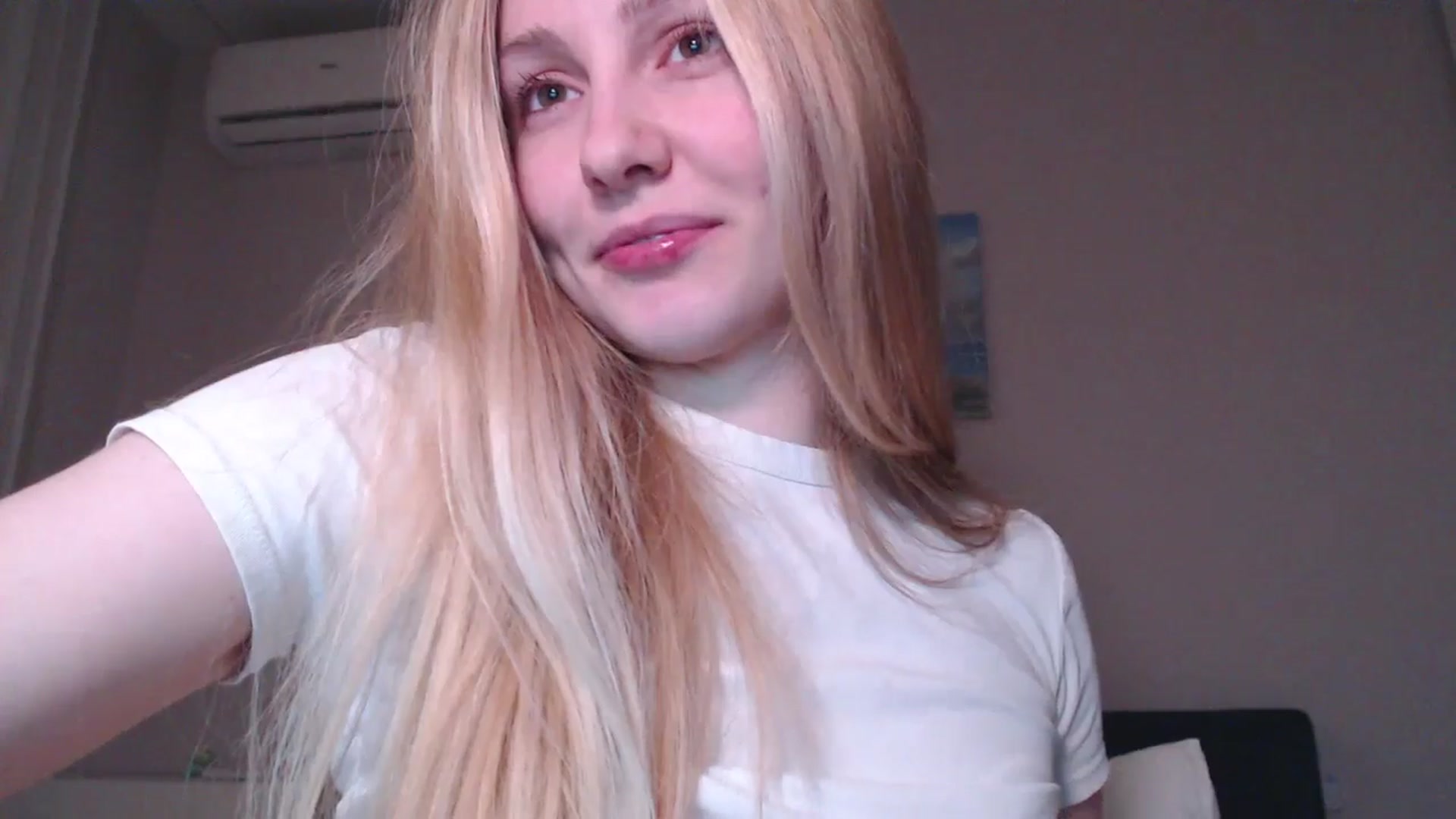 Gallery image thumbnail from Goddessblessu's myfreecams stream on, 02/20/2026, 18:09 image 13 of 20