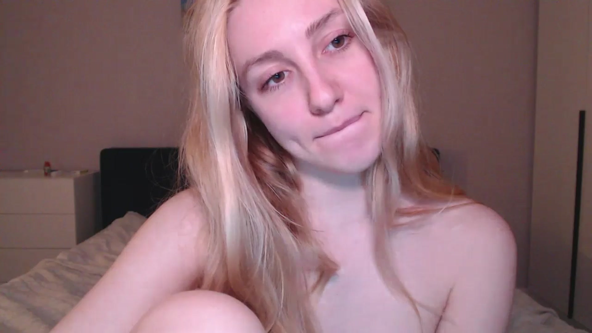 Gallery image thumbnail from Goddessblessu's myfreecams stream on, 02/26/2026, 19:00 image 18 of 20