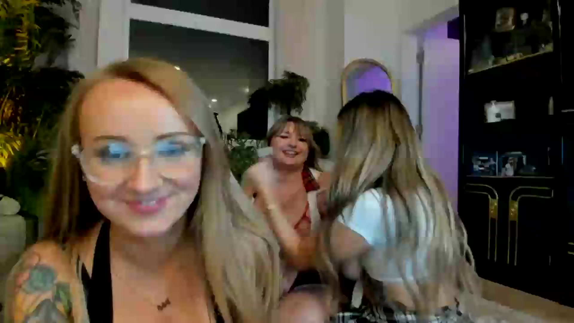 Gallery image thumbnail from Goddesslayaaa's myfreecams stream on, 08/27/2026, 09:20 image 10 of 20