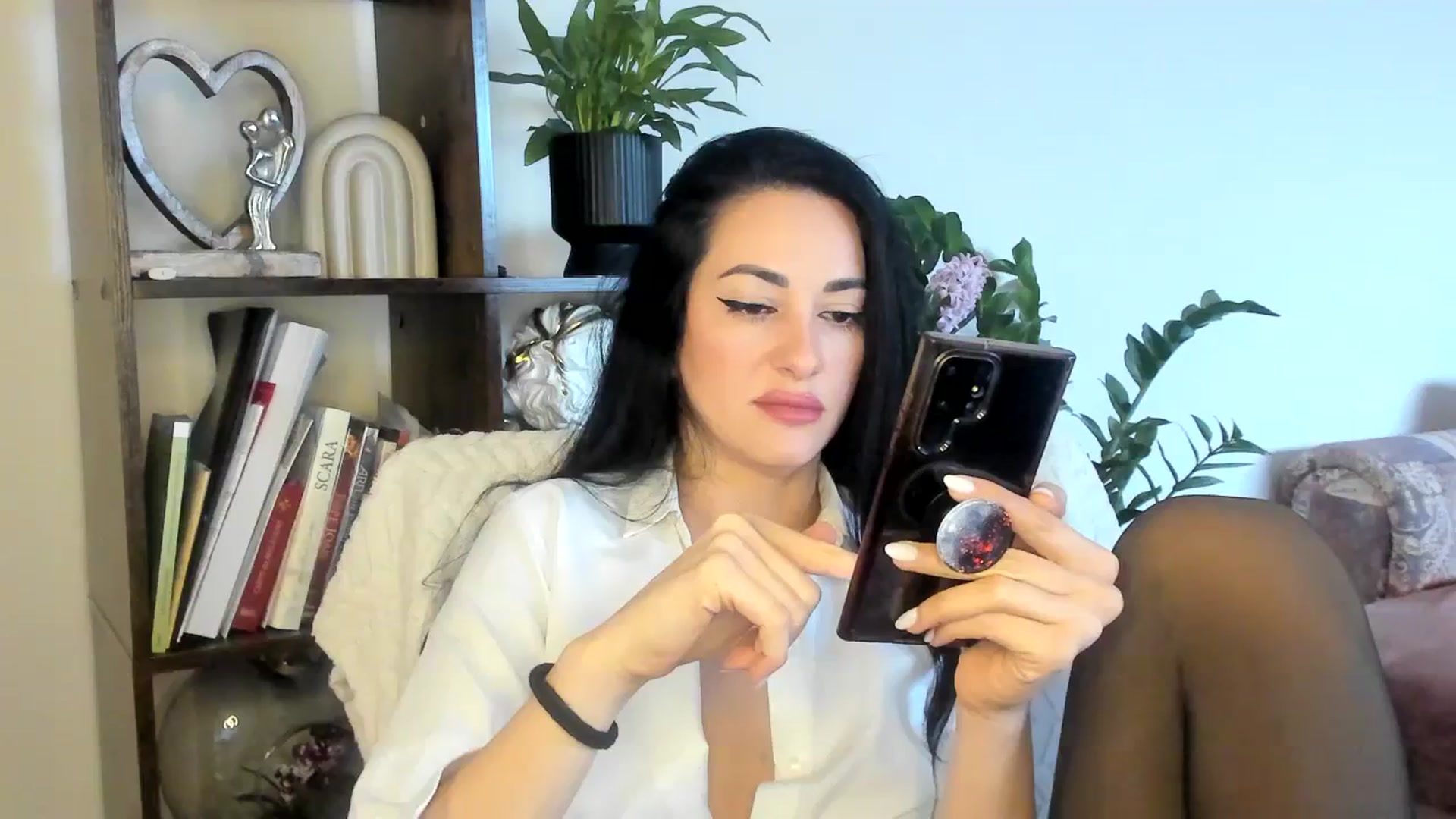 Gallery image thumbnail from Goddesss's myfreecams stream on, 02/17/2024, 13:00 image 14 of 20