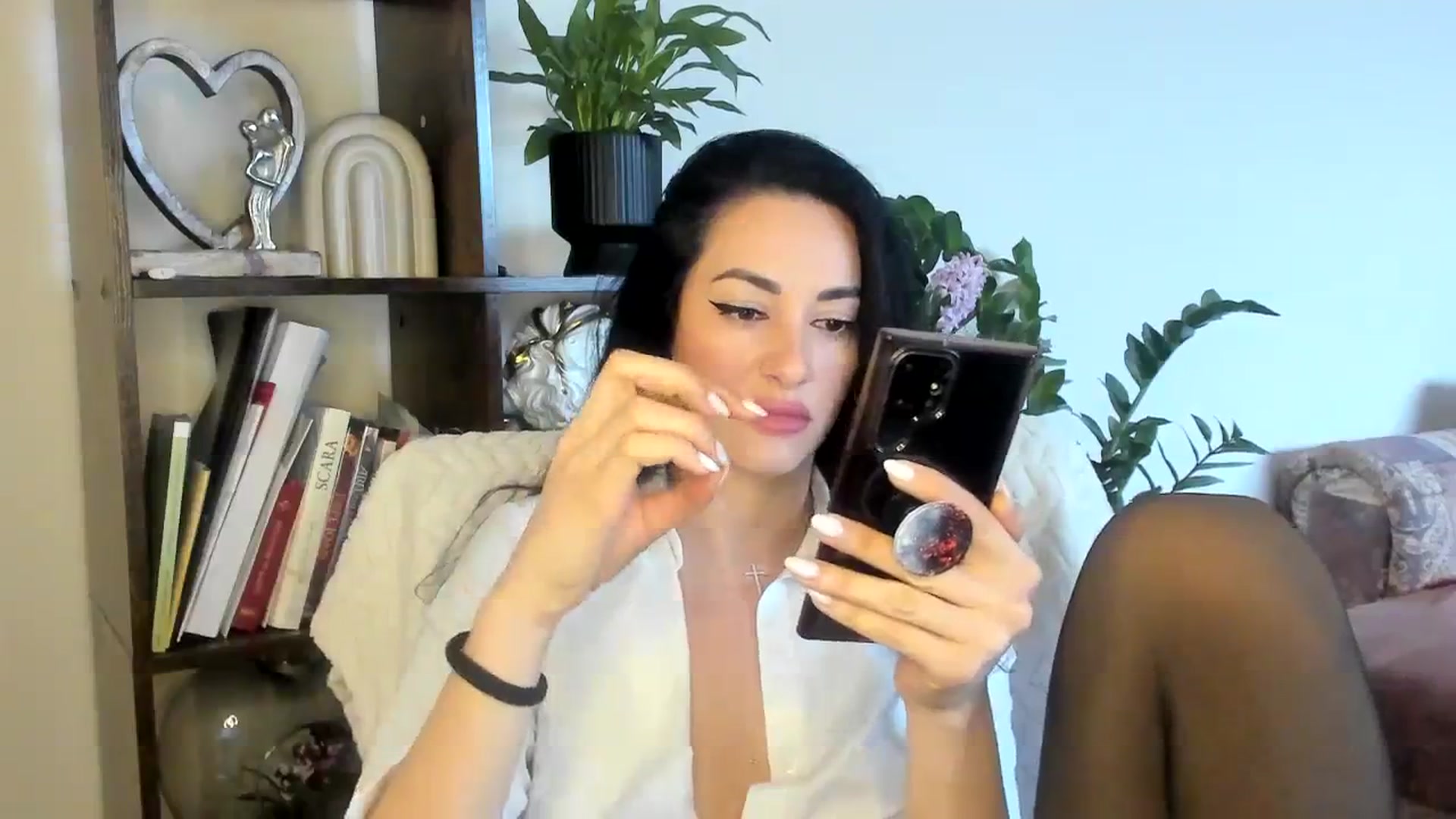 Gallery image thumbnail from Goddesss's myfreecams stream on, 02/17/2024, 13:00 image 16 of 20