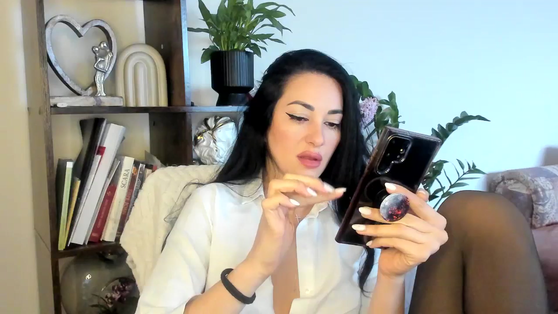 Gallery image thumbnail from Goddesss's myfreecams stream on, 02/17/2024, 13:00 image 12 of 20