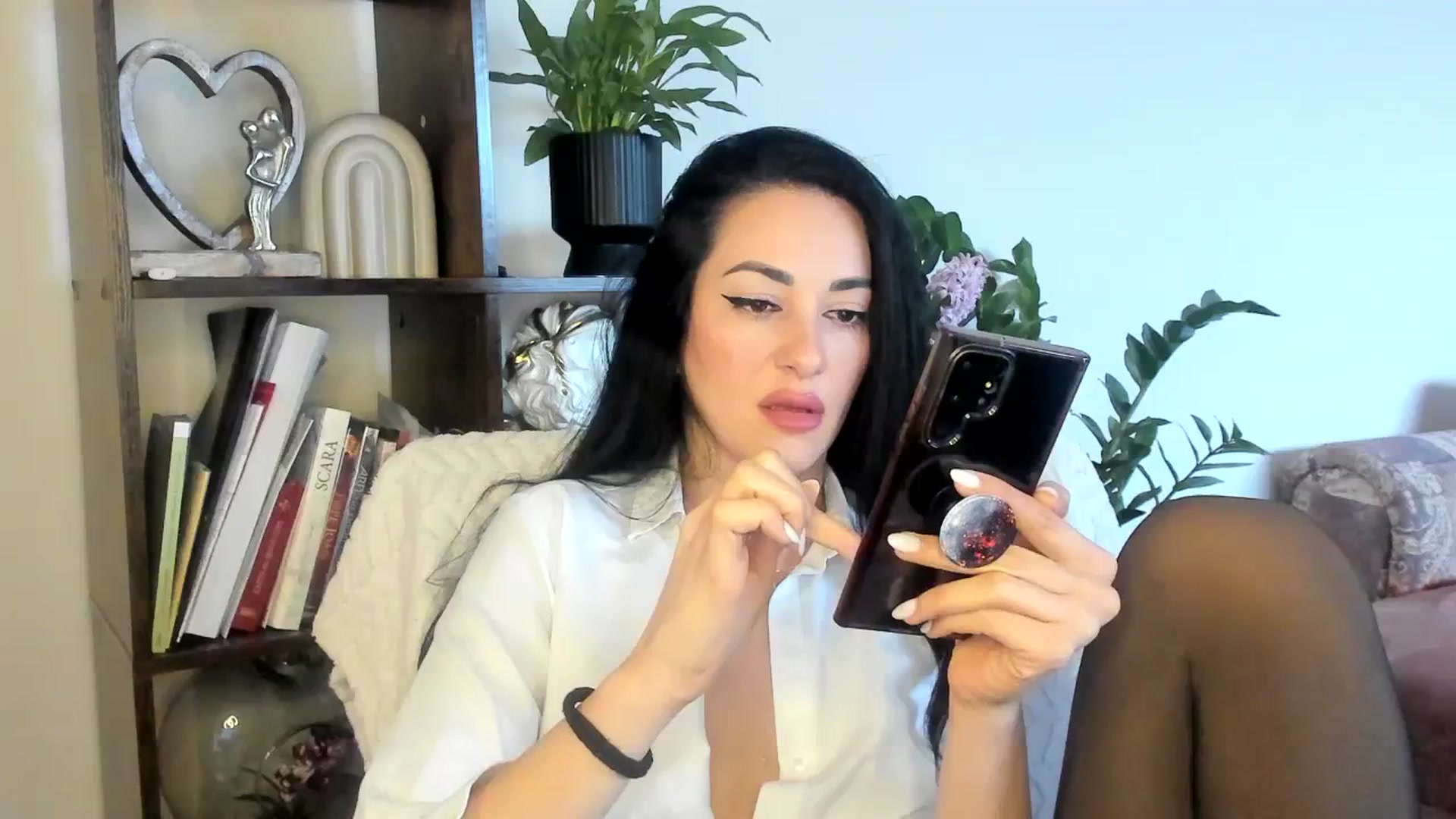 Gallery image thumbnail from Goddesss's myfreecams stream on, 02/17/2024, 13:00 image 13 of 20