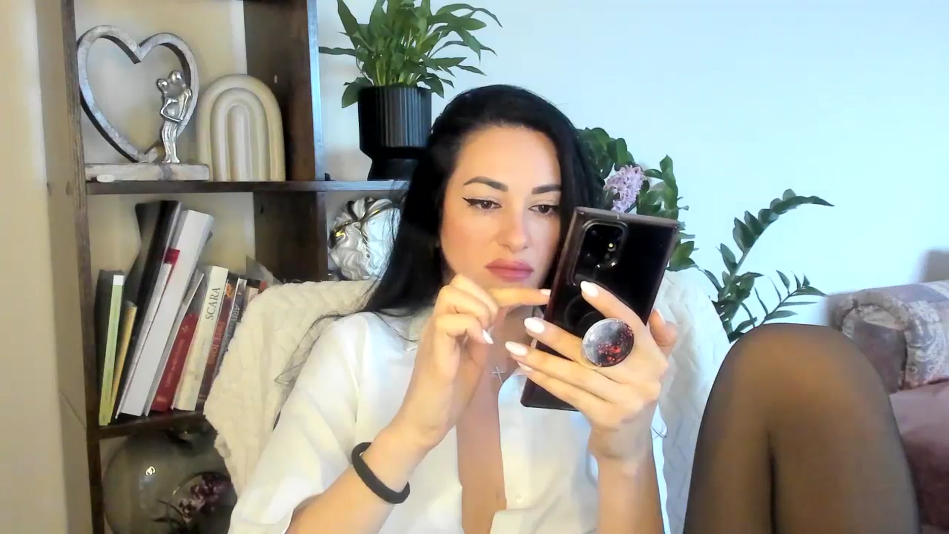 Gallery image thumbnail from Goddesss's myfreecams stream on, 02/17/2024, 13:00 image 15 of 20