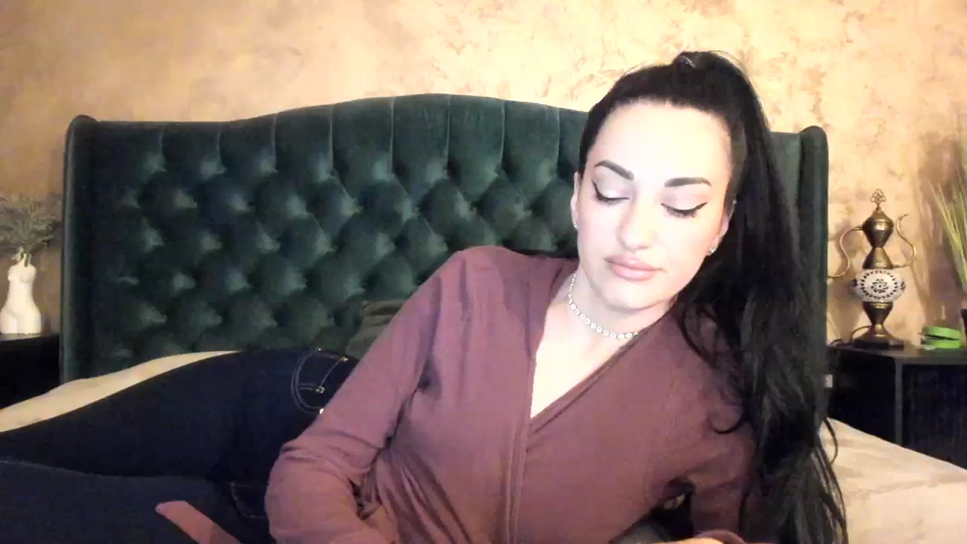 Gallery image thumbnail from Goddesss's myfreecams stream on, 03/13/2024, 10:20 image 15 of 20