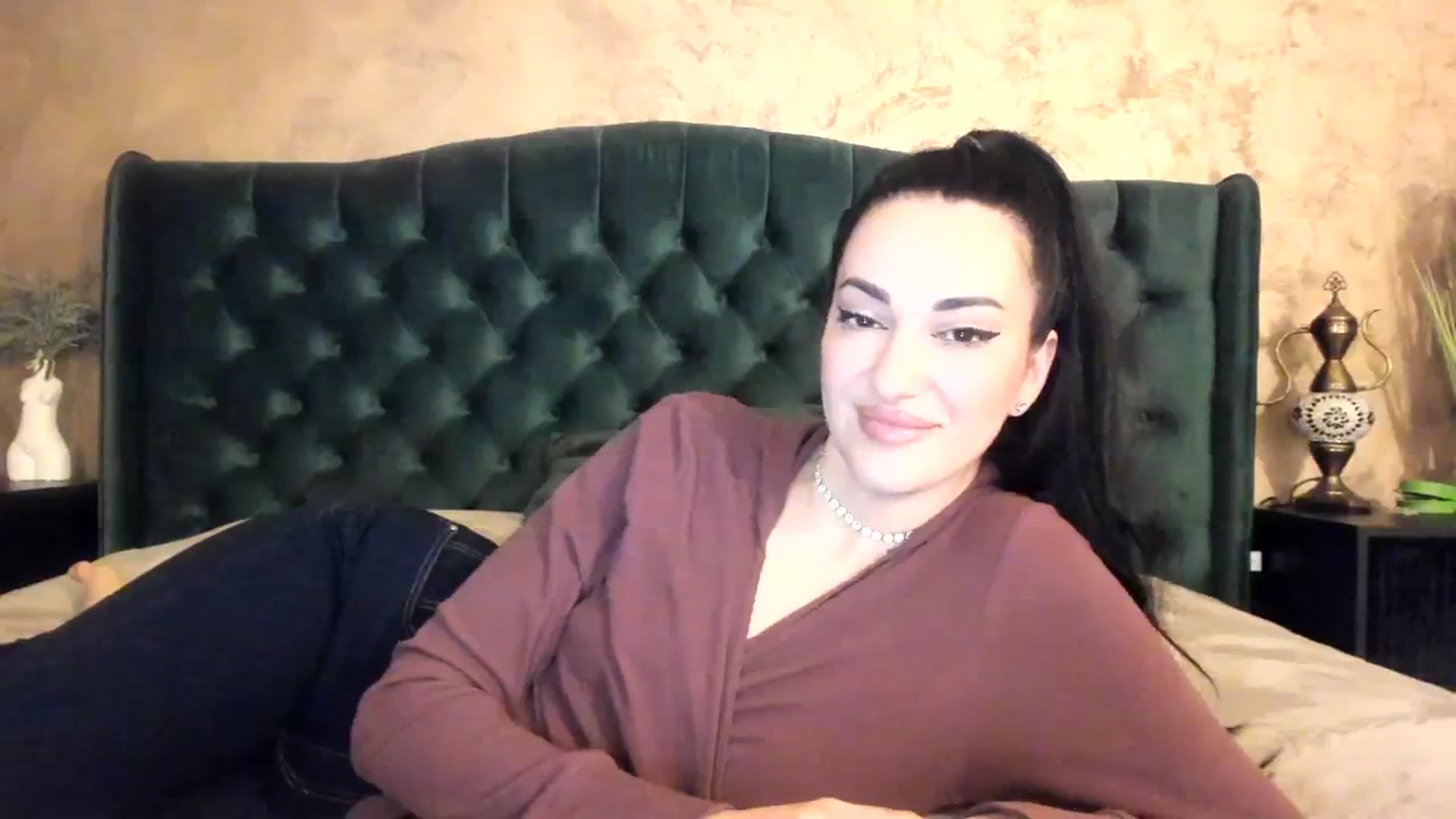 Gallery image thumbnail from Goddesss's myfreecams stream on, 03/13/2024, 10:20 image 12 of 20