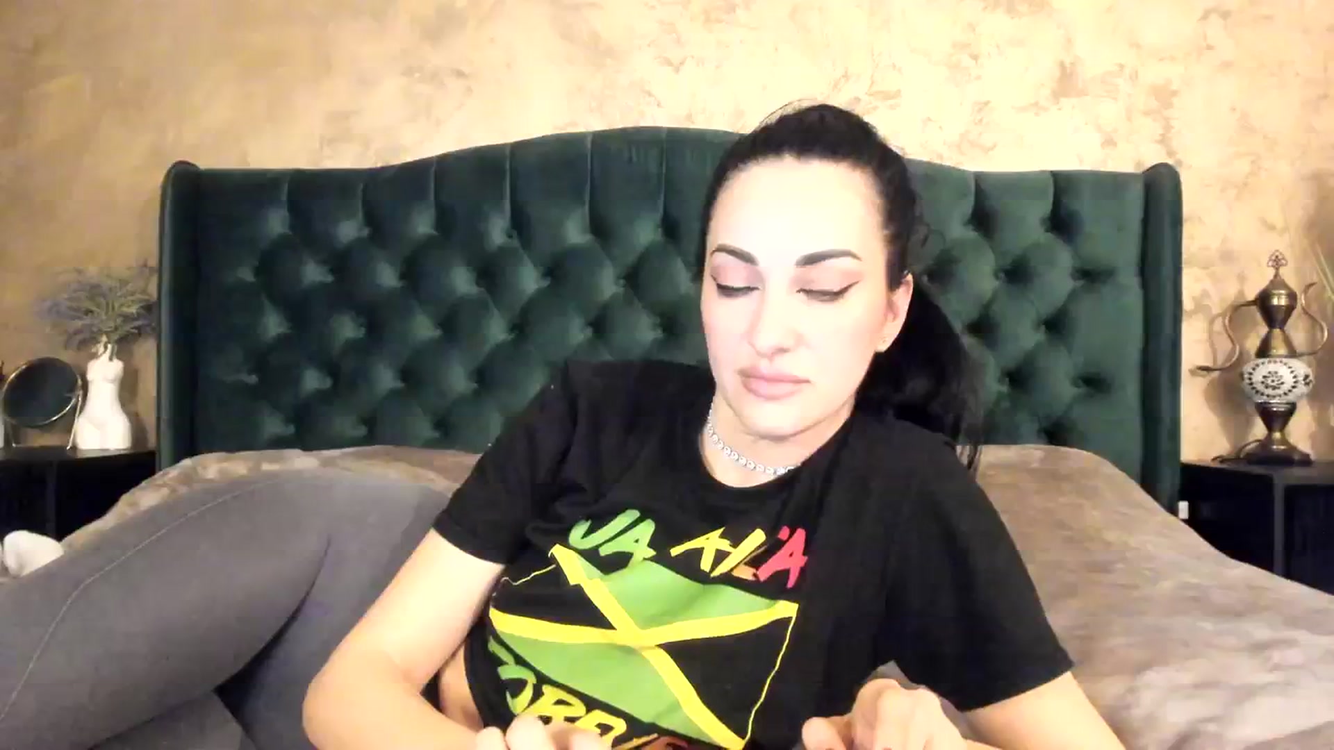 Gallery image thumbnail from Goddesss's myfreecams stream on, 03/18/2024, 15:11 image 12 of 20