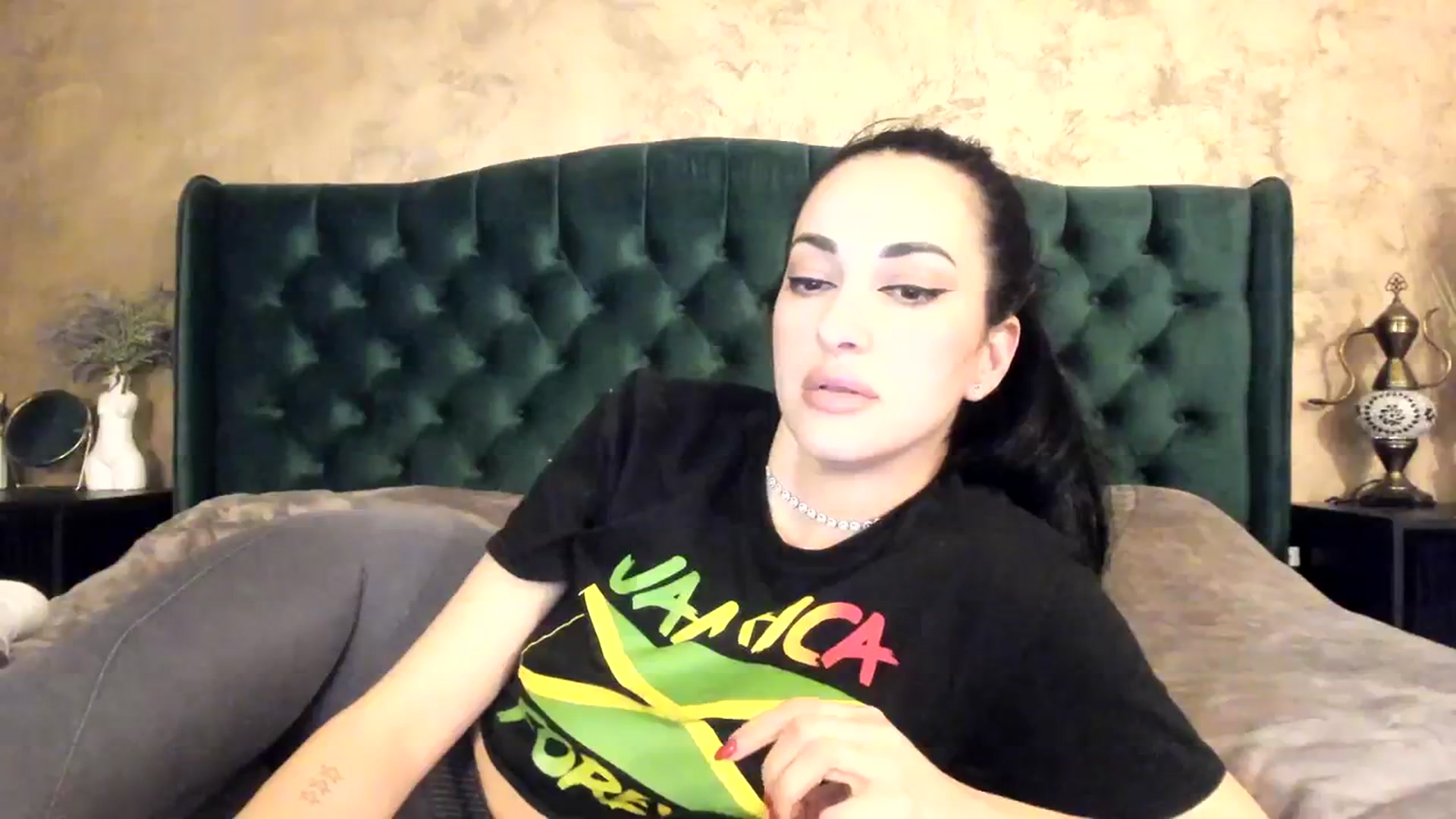 Gallery image thumbnail from Goddesss's myfreecams stream on, 03/18/2024, 15:11 image 11 of 20