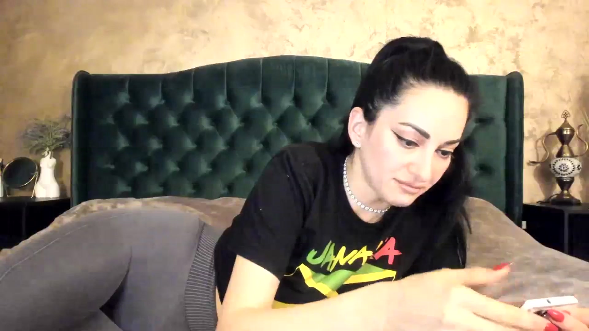 Gallery image thumbnail from Goddesss's myfreecams stream on, 03/18/2024, 15:11 image 8 of 20
