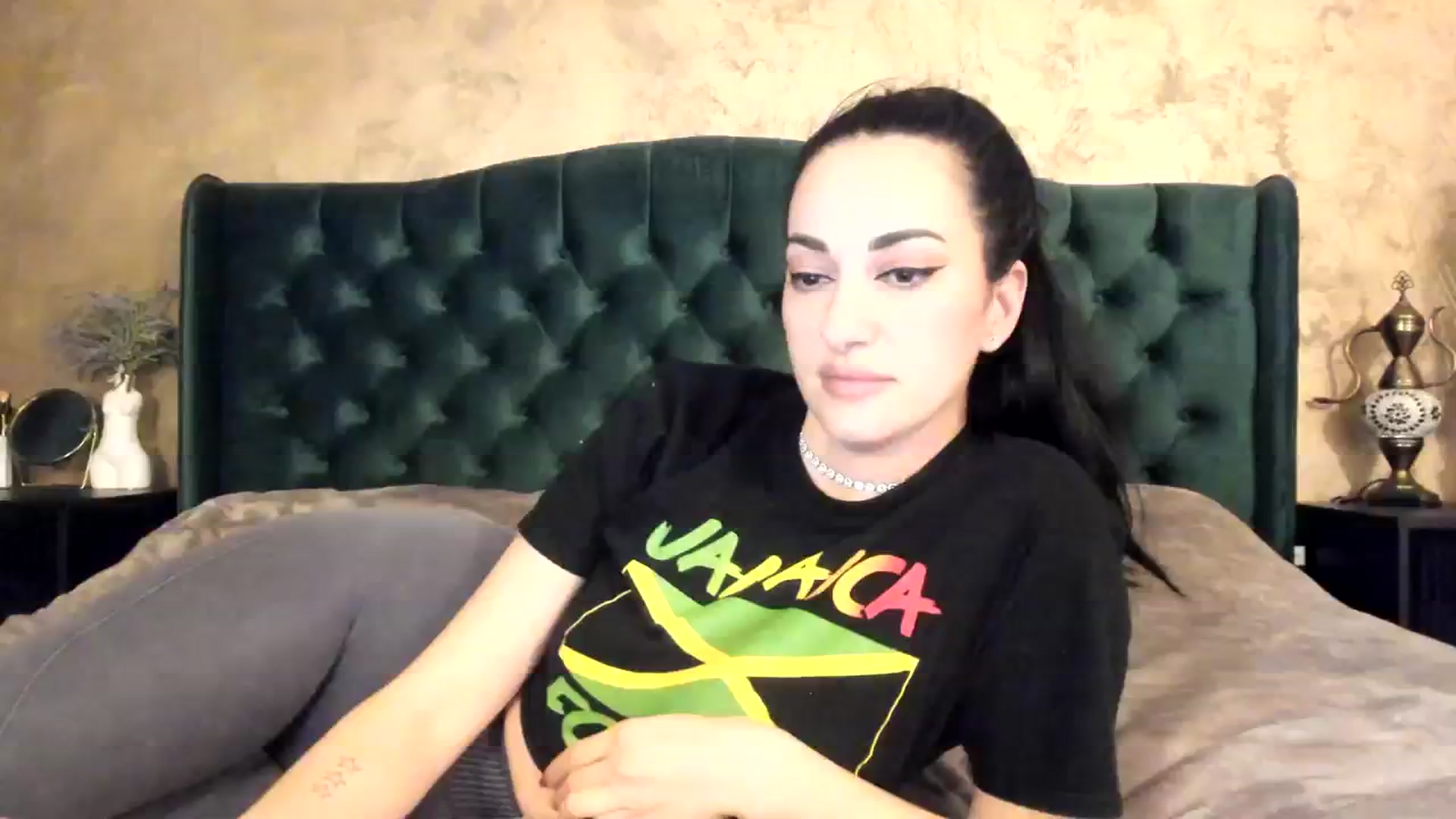 Gallery image thumbnail from Goddesss's myfreecams stream on, 03/18/2024, 15:11 image 10 of 20